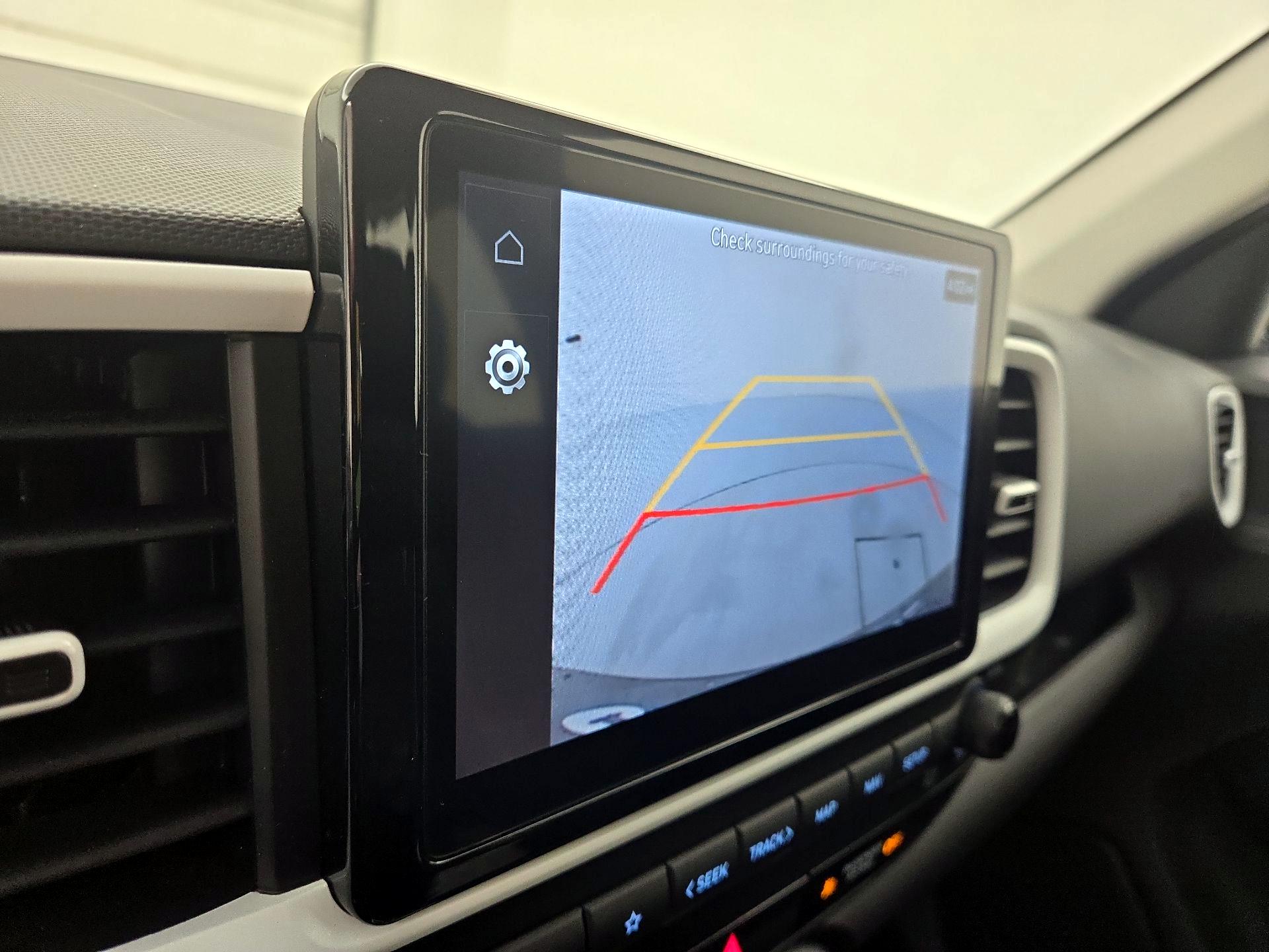 Thumbnail: 2025 Hyundai Venue - 15