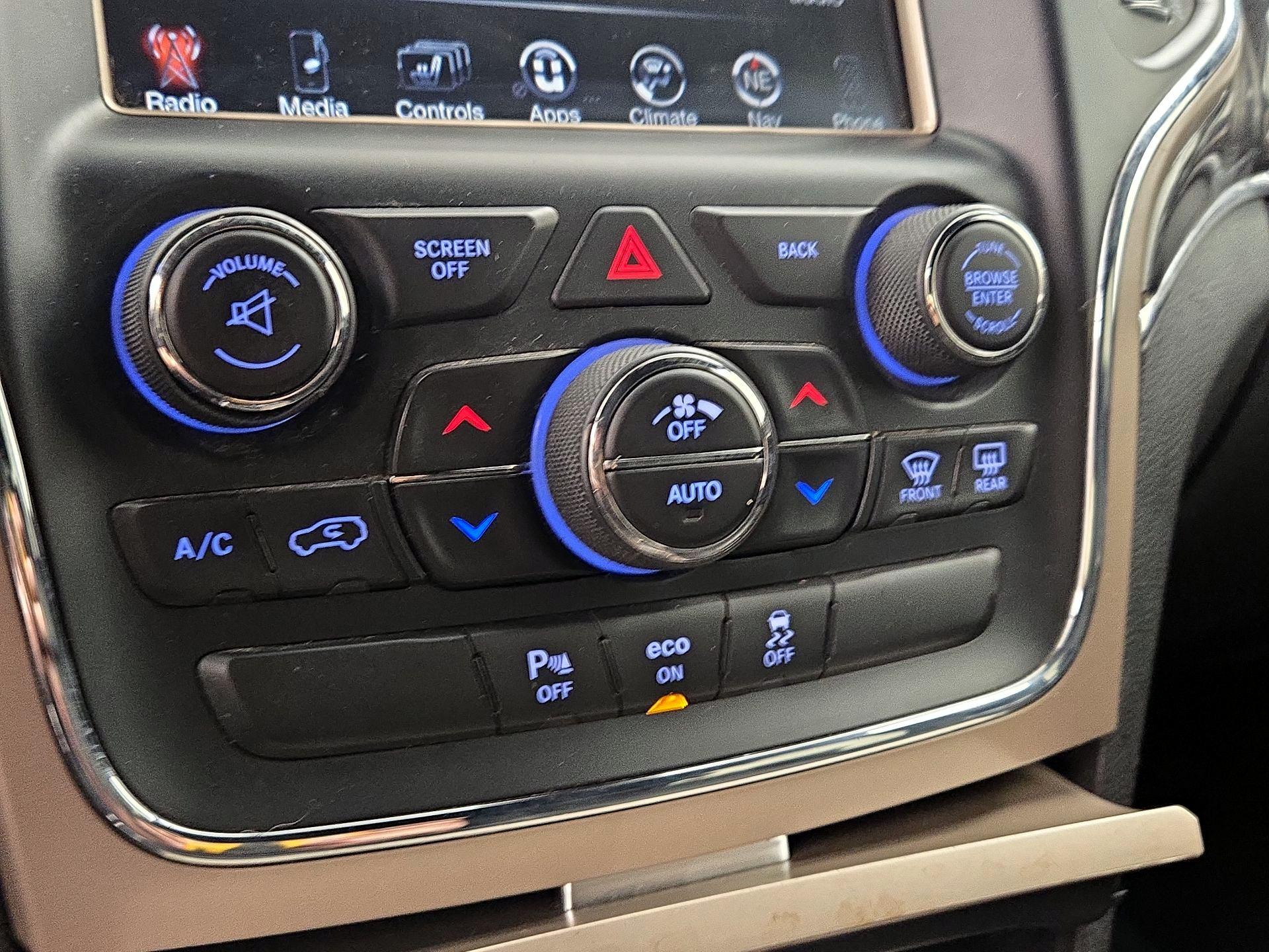 Thumbnail: 2014 Jeep Grand Cherokee - 17