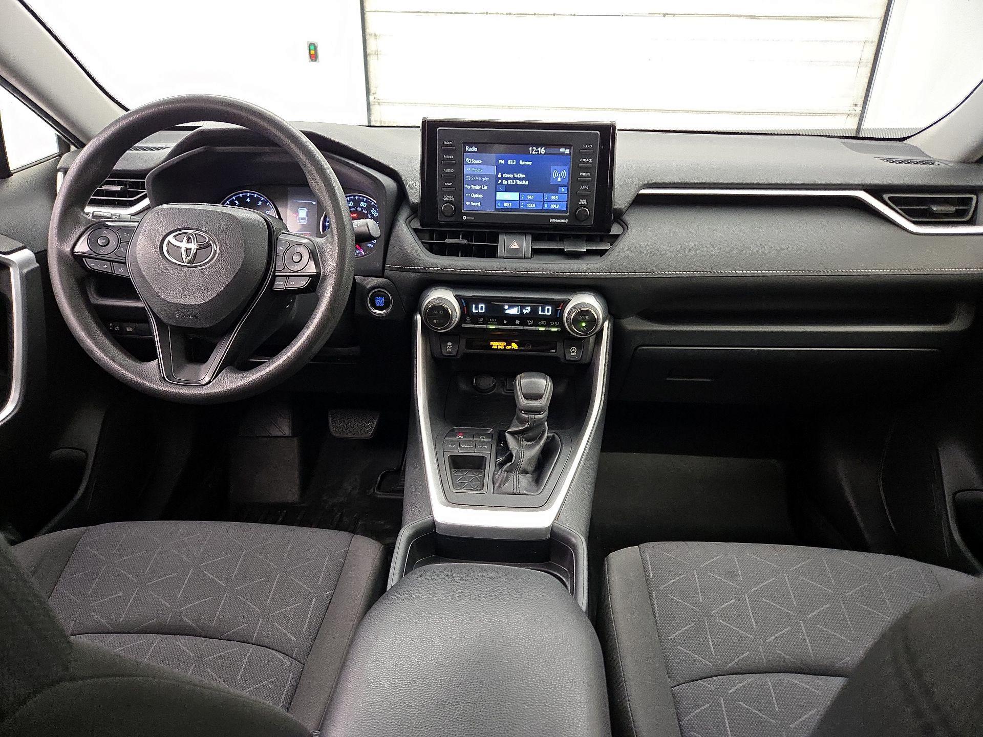 Thumbnail: 2020 Toyota RAV4 - 9