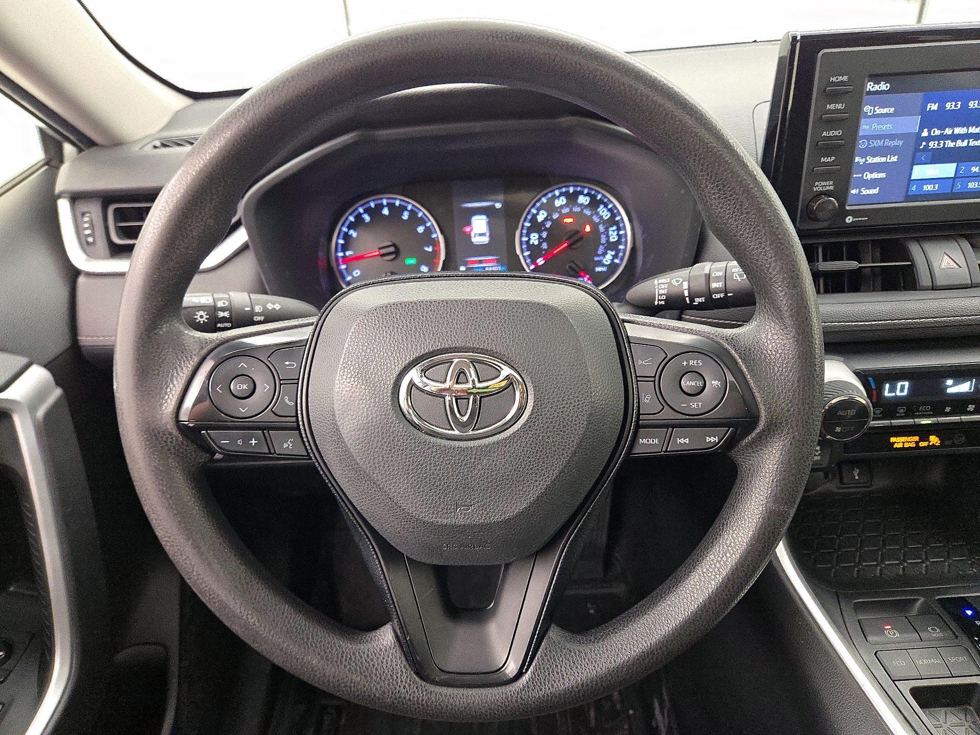 Thumbnail: 2020 Toyota RAV4 - 10