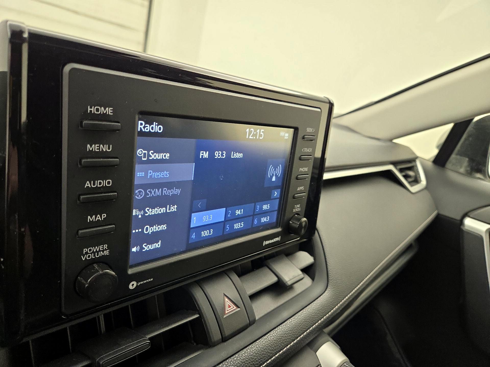 Thumbnail: 2020 Toyota RAV4 - 15