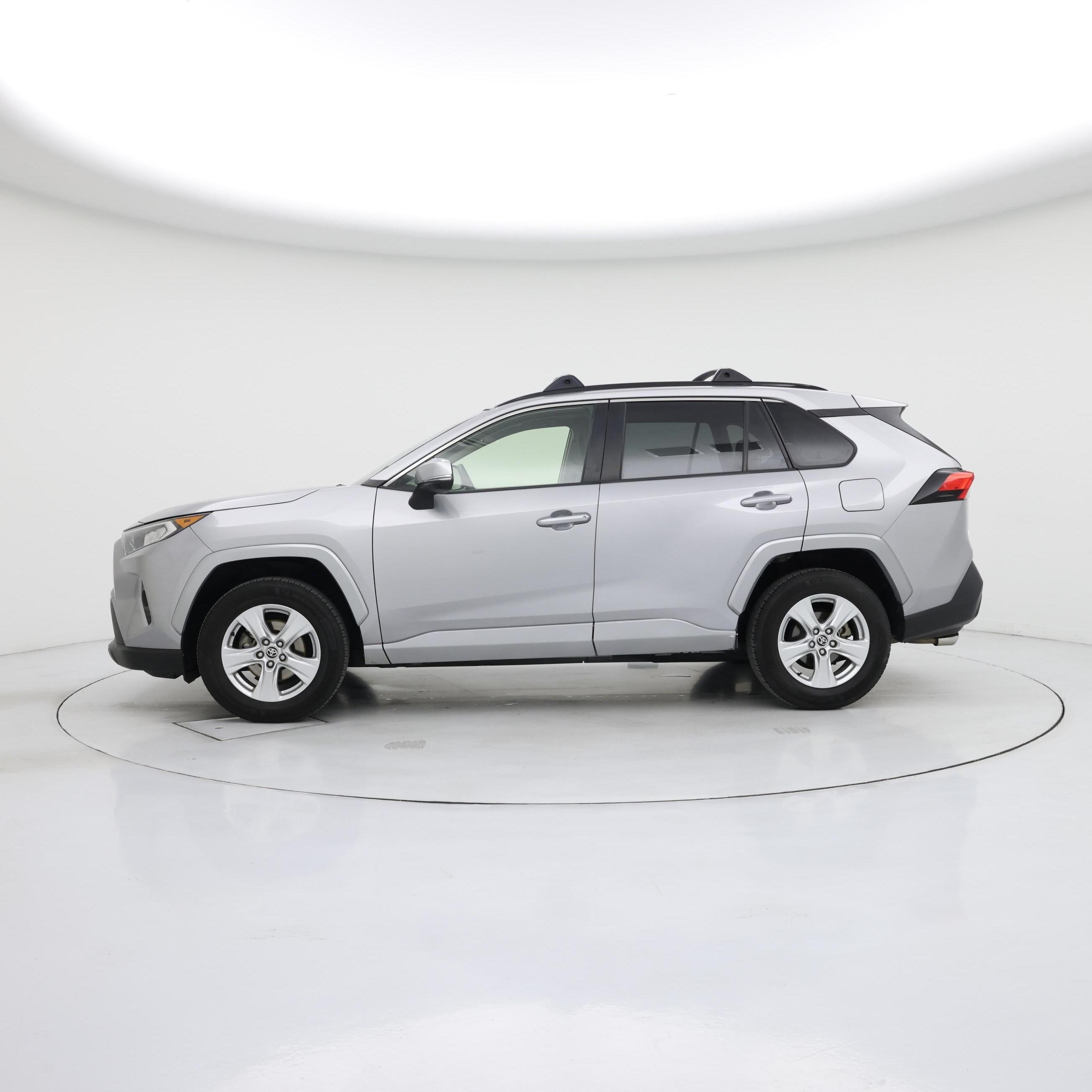 Thumbnail: 2020 Toyota RAV4 - 3