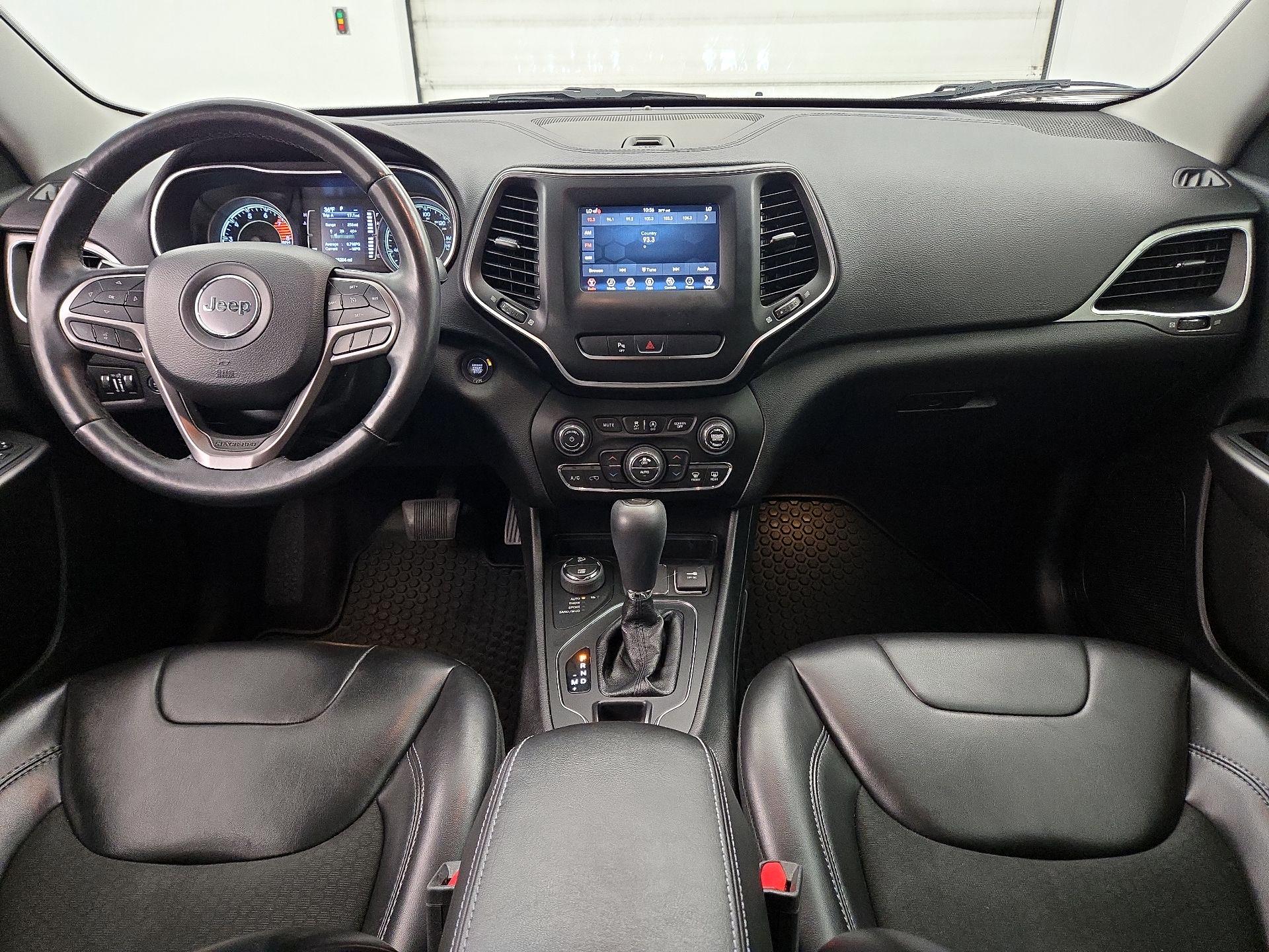 Thumbnail: 2019 Jeep Cherokee - 9