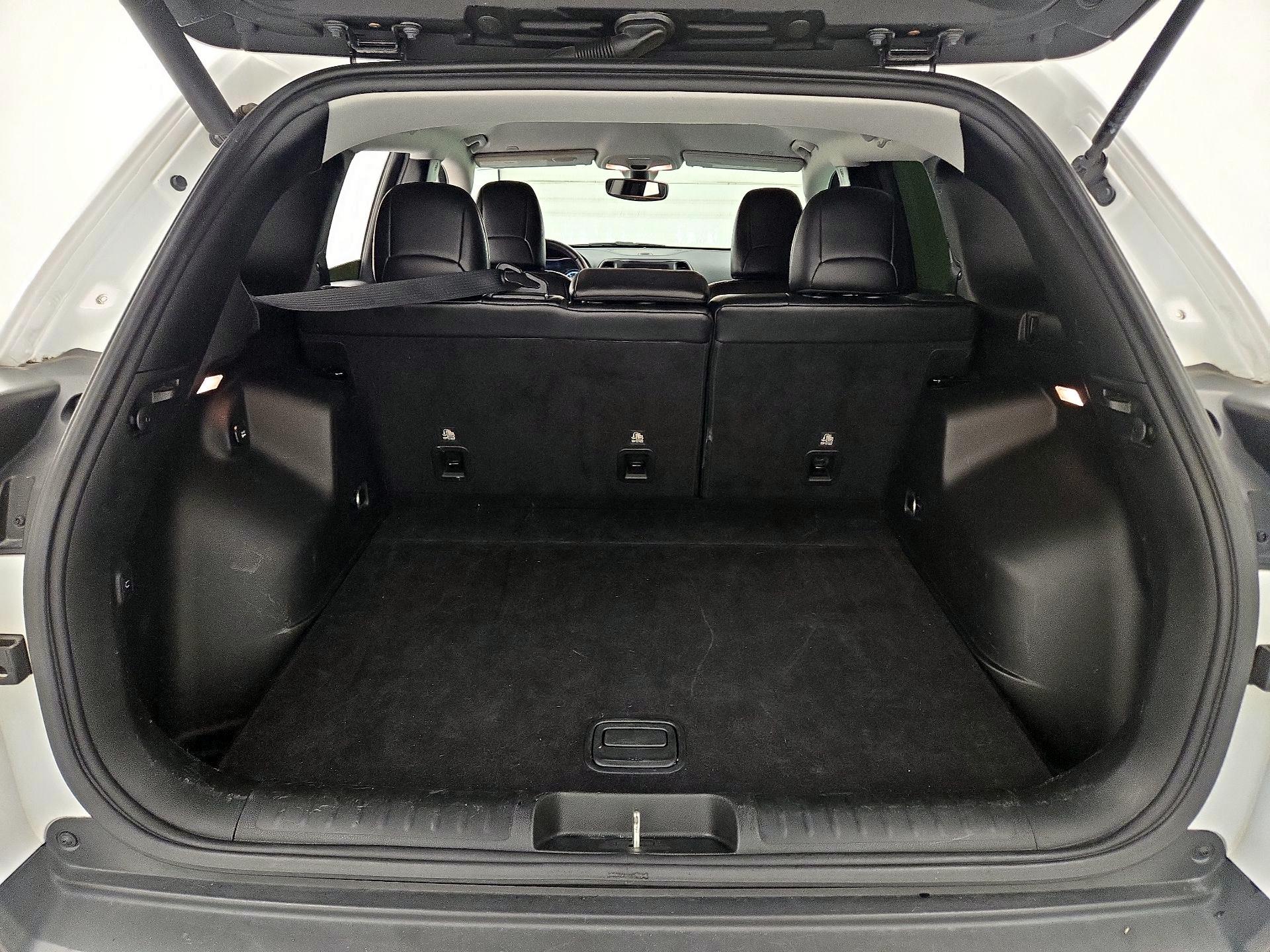 Thumbnail: 2019 Jeep Cherokee - 20