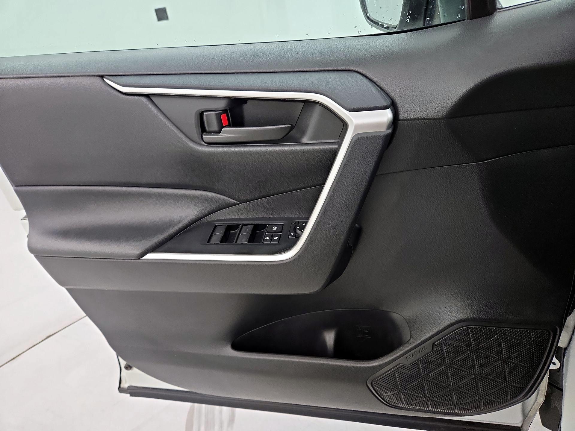 Thumbnail: 2024 Toyota RAV4 - 12