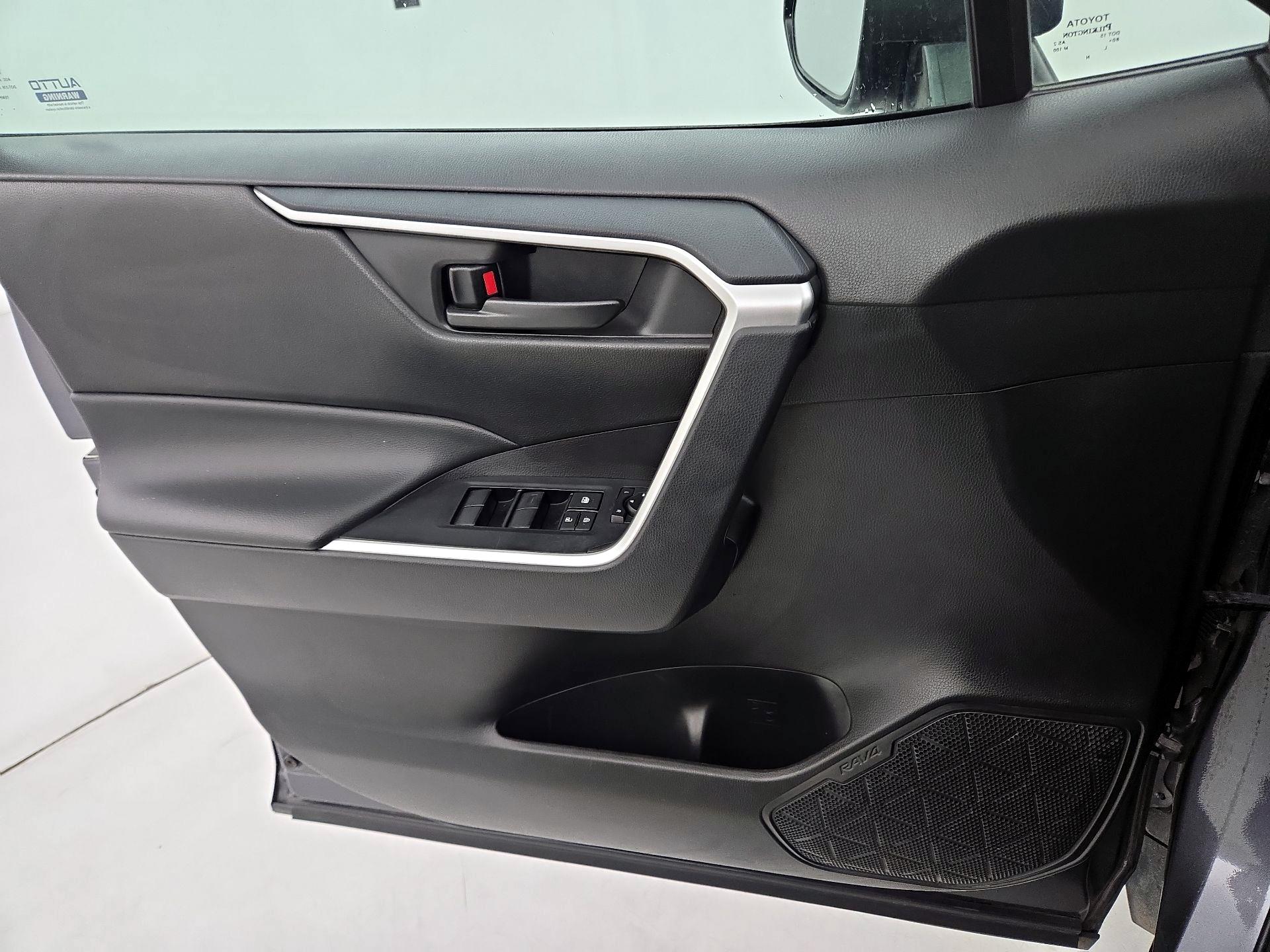 Thumbnail: 2024 Toyota RAV4 - 12