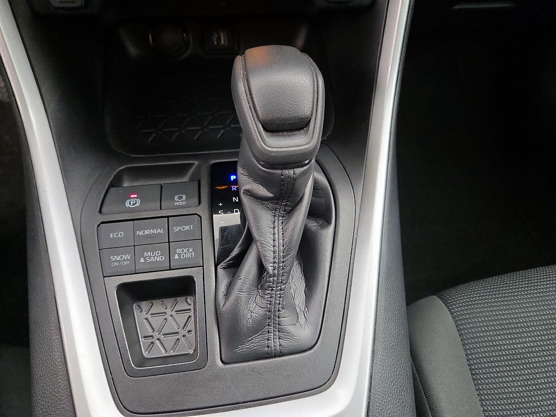 Thumbnail: 2024 Toyota RAV4 - 17