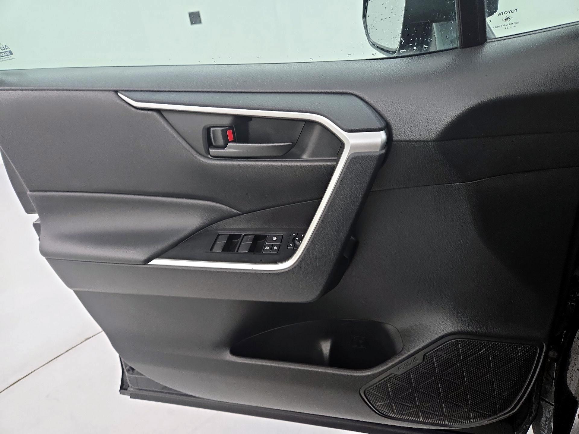 Thumbnail: 2024 Toyota RAV4 - 12