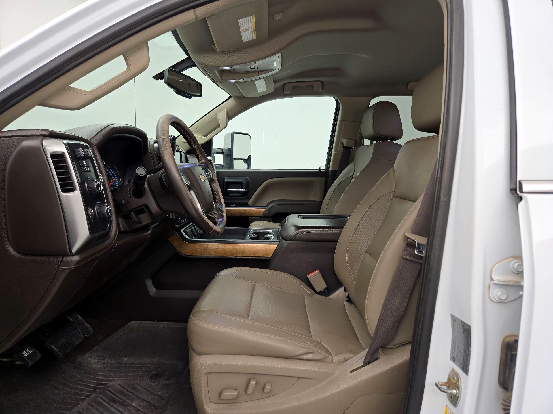 Thumbnail: 2019 Chevrolet Silverado 3500 - 11