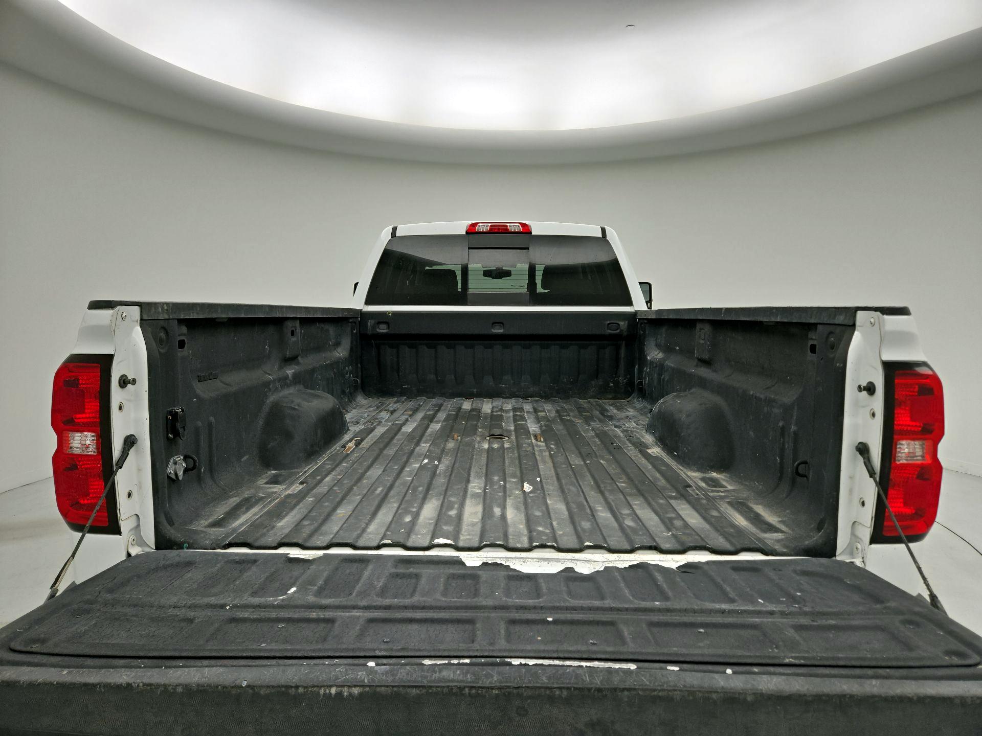 Thumbnail: 2019 Chevrolet Silverado 3500 - 20