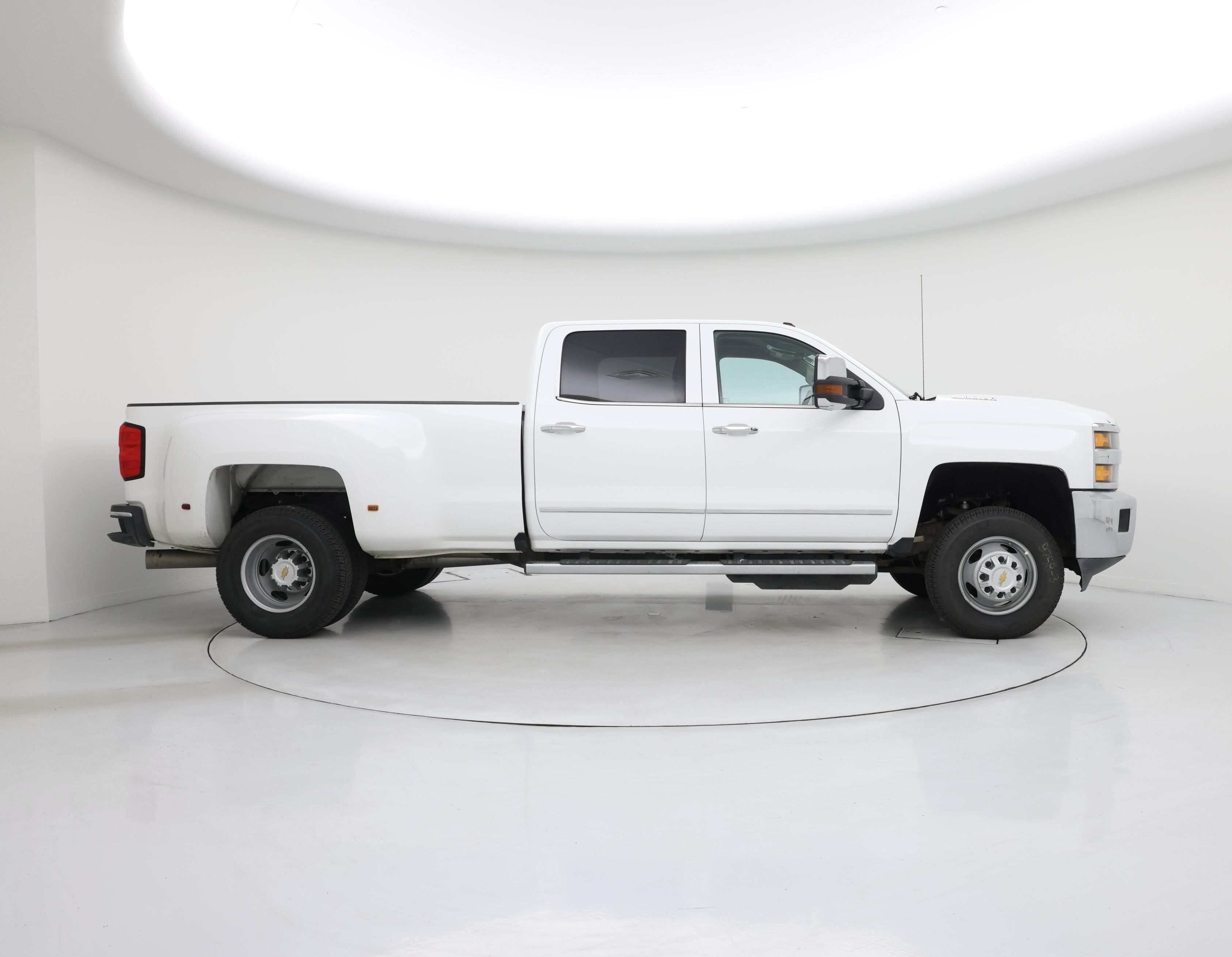 Thumbnail: 2019 Chevrolet Silverado 3500 - 7