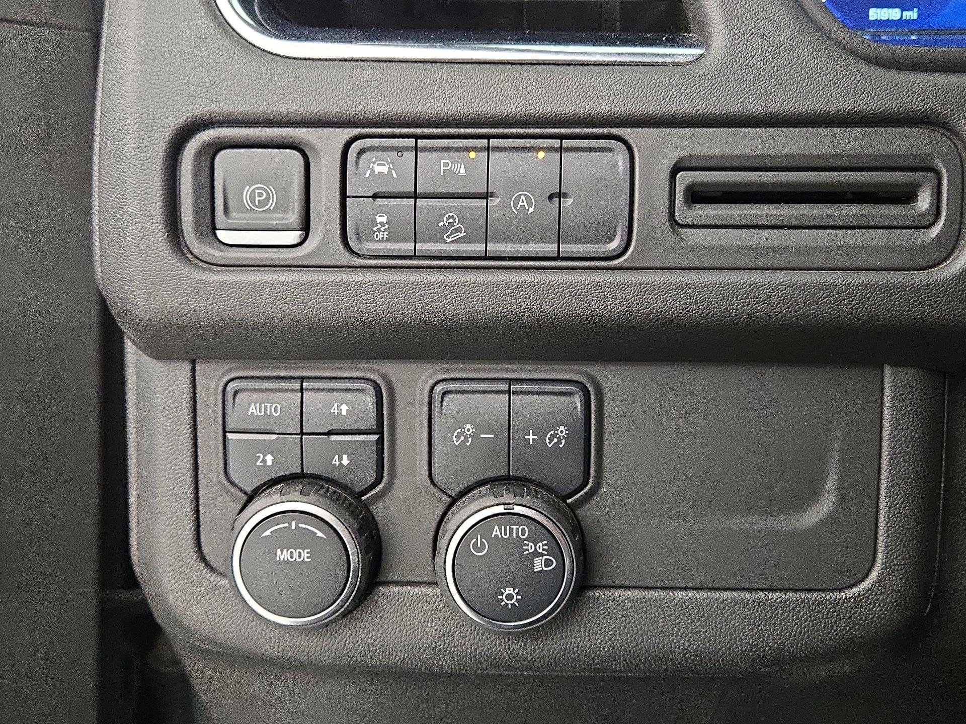 Thumbnail: 2023 Chevrolet Tahoe - 13