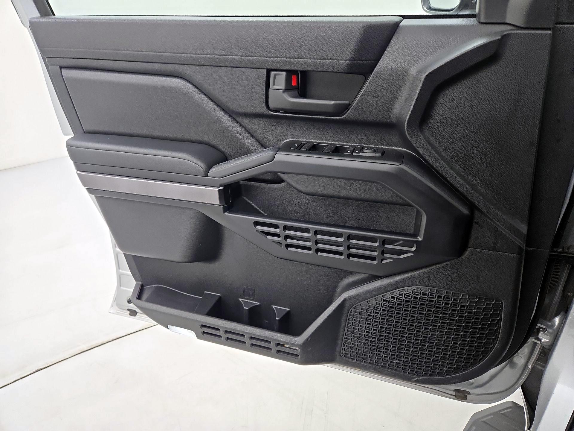 Thumbnail: 2025 Toyota 4Runner - 12