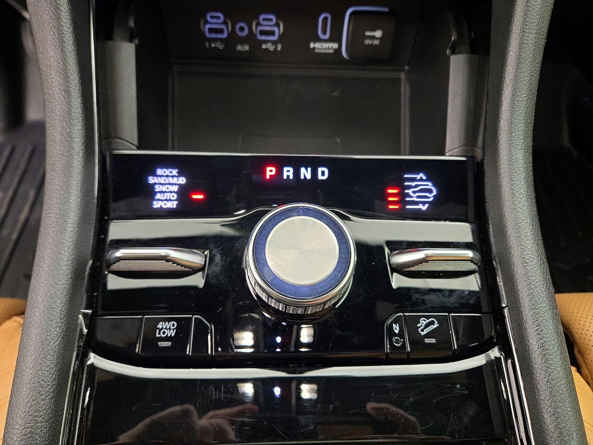 Thumbnail: 2023 Jeep Grand Cherokee L - 18