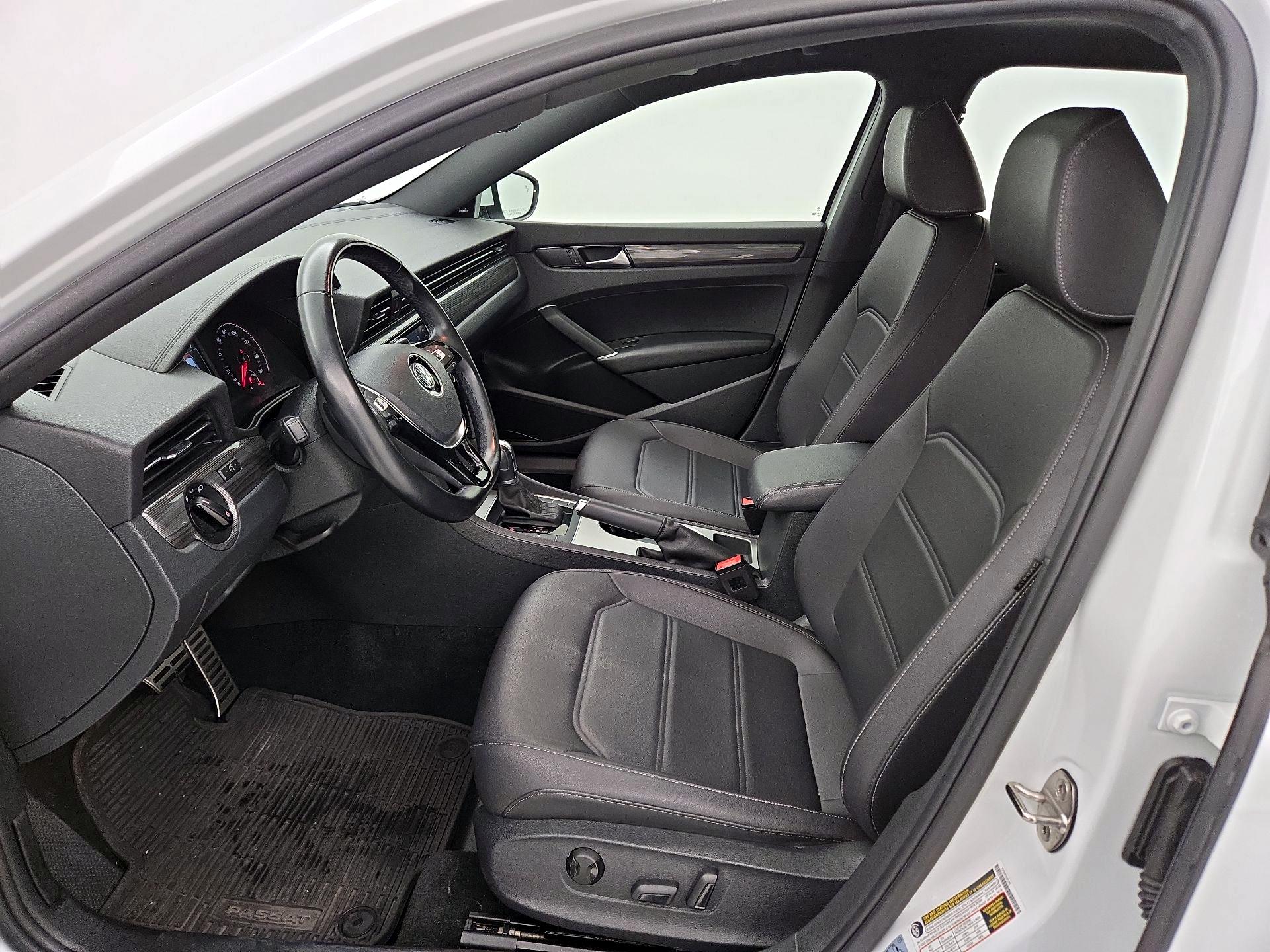 Thumbnail: 2021 Volkswagen Passat - 11