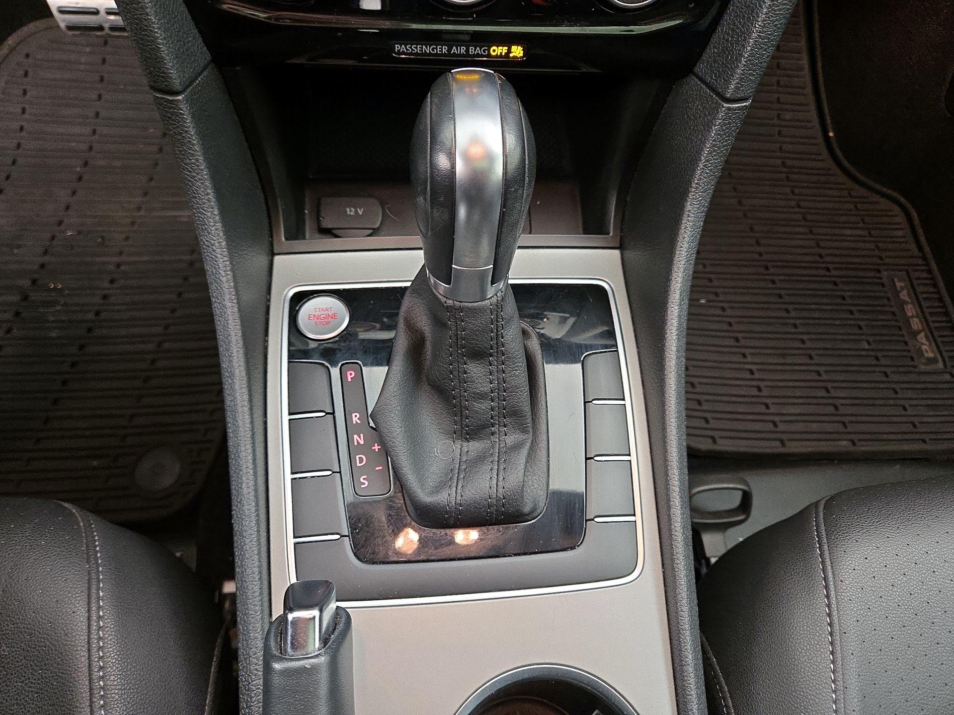 Thumbnail: 2021 Volkswagen Passat - 18