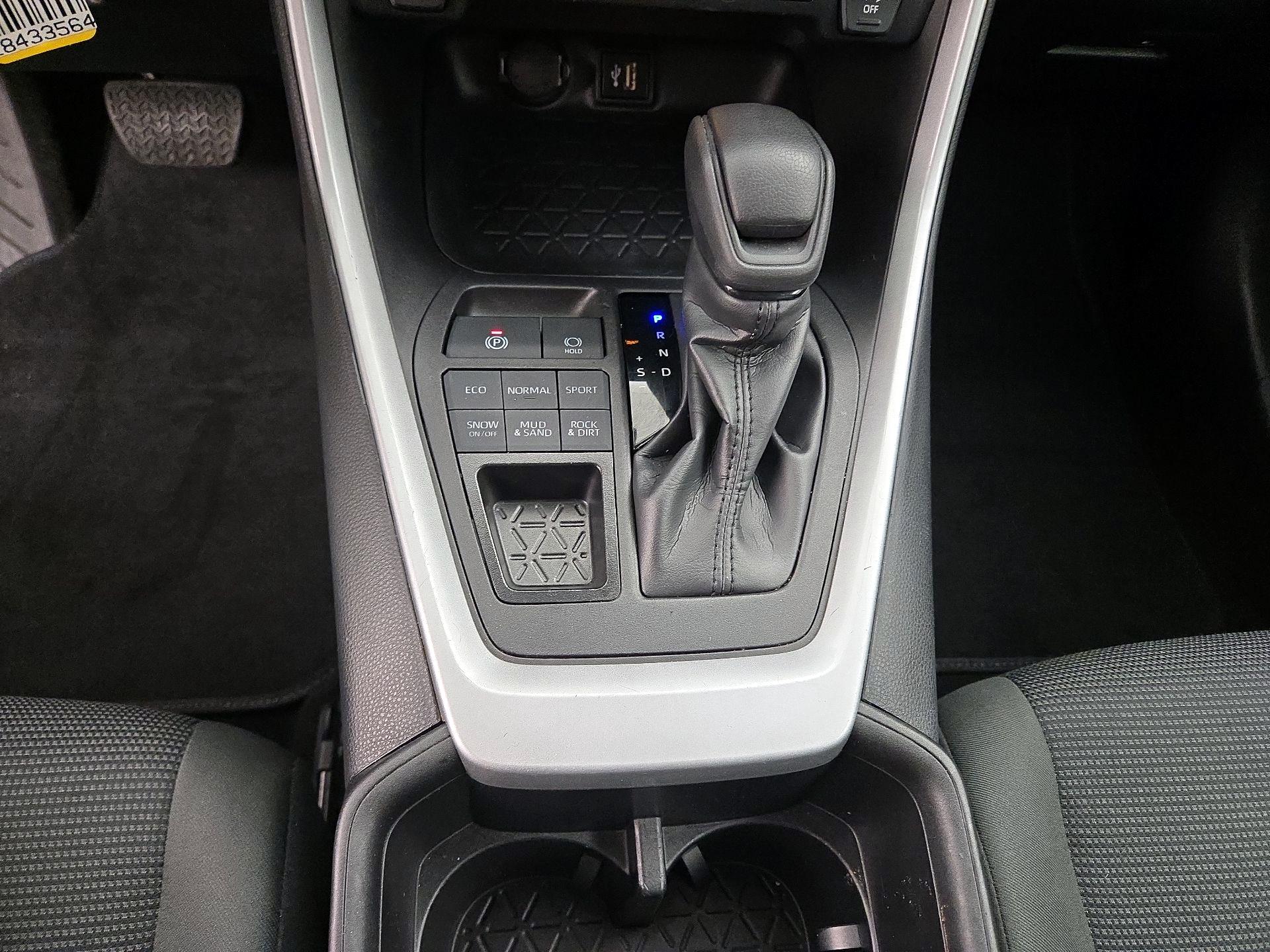 Thumbnail: 2024 Toyota RAV4 - 17