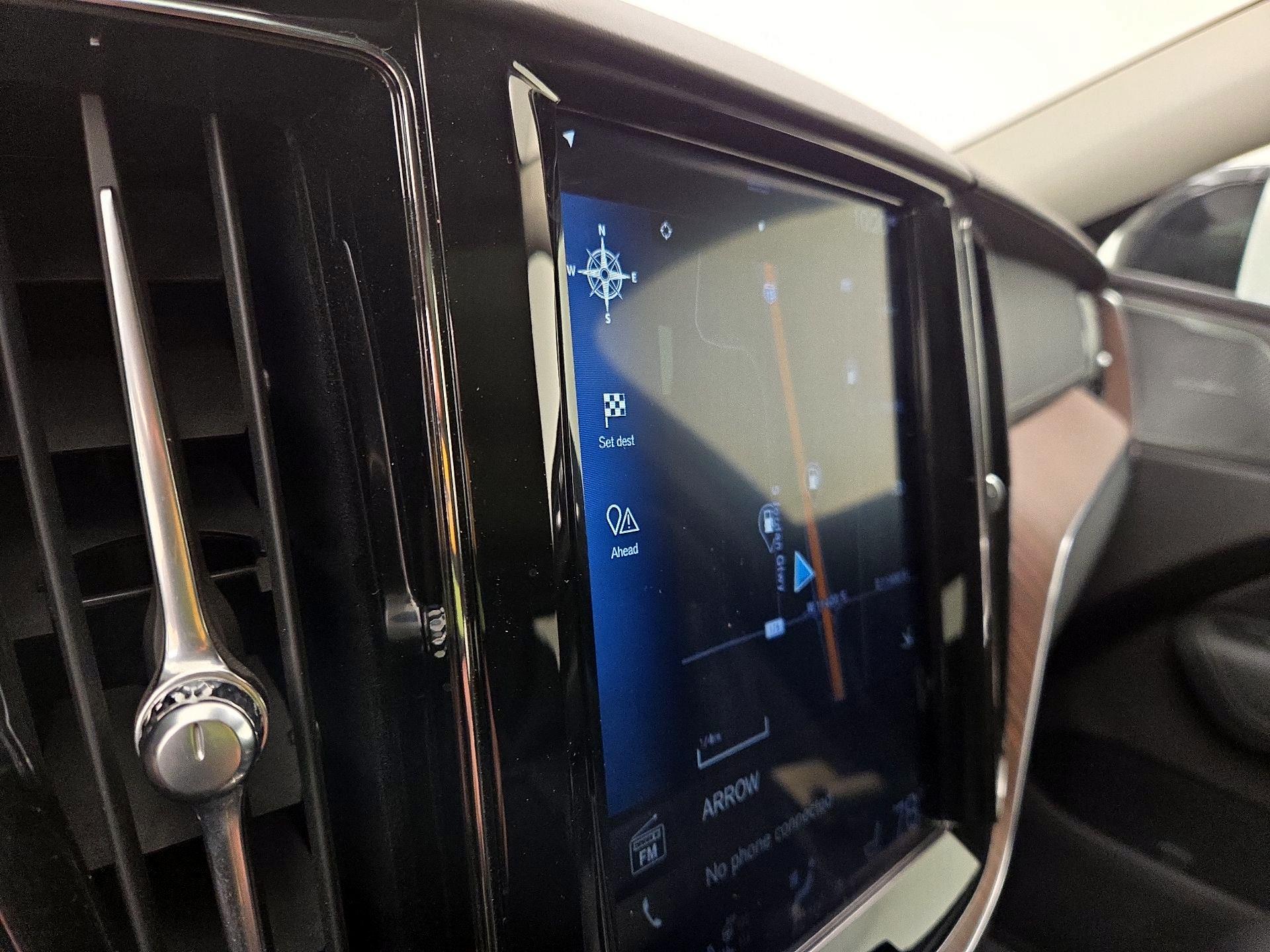 Thumbnail: 2020 Volvo XC60 - 14