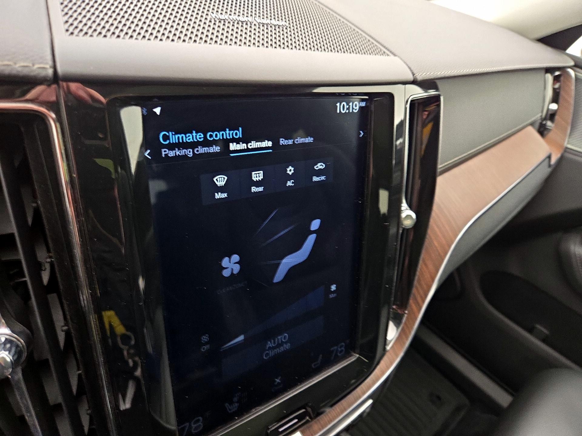 Thumbnail: 2020 Volvo XC60 - 17