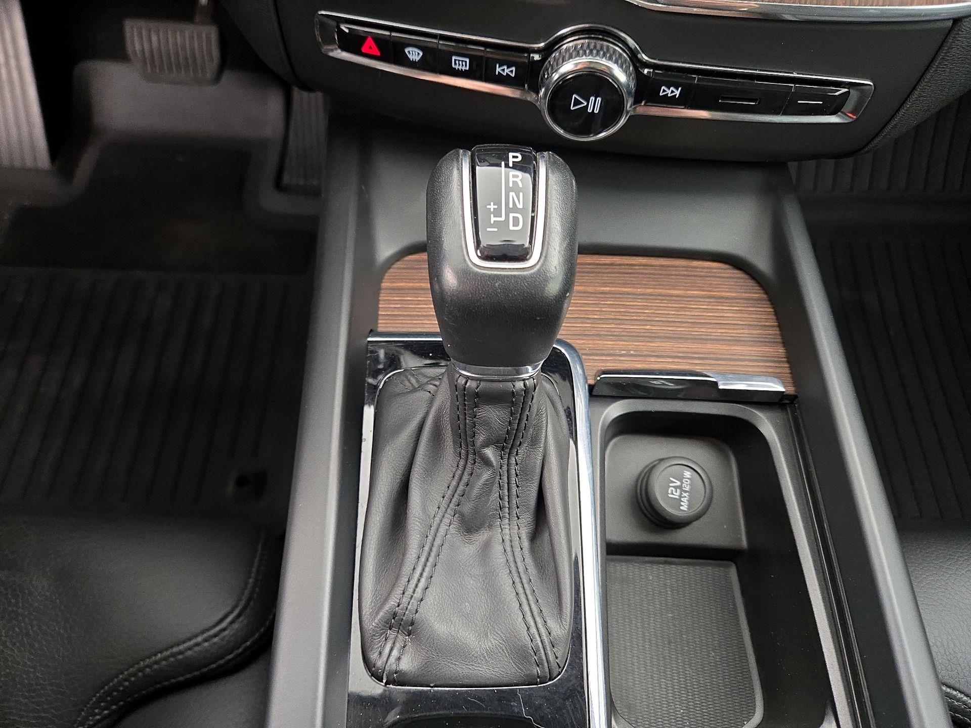 Thumbnail: 2020 Volvo XC60 - 18