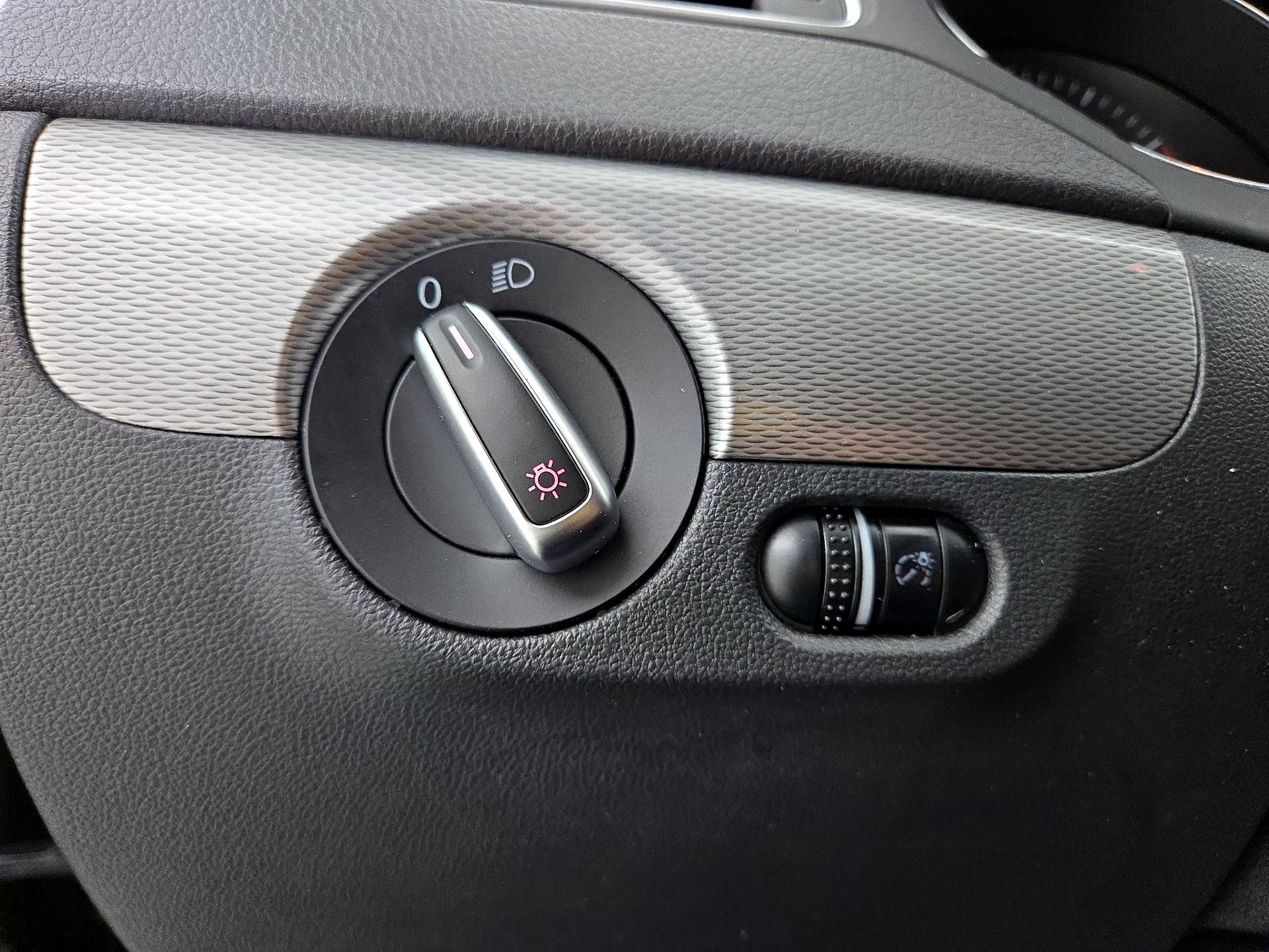 Thumbnail: 2017 Volkswagen Jetta - 13