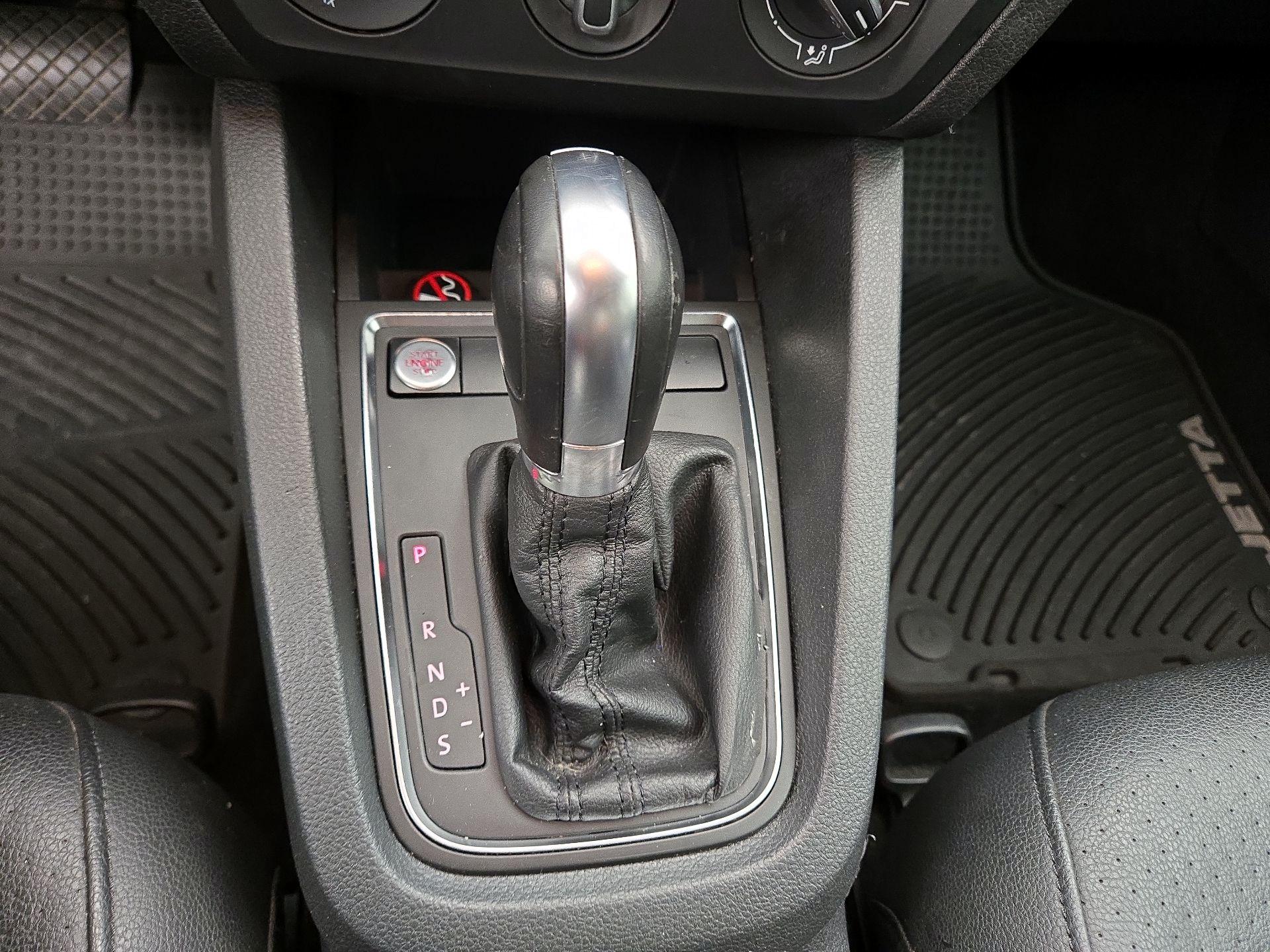 Thumbnail: 2017 Volkswagen Jetta - 17