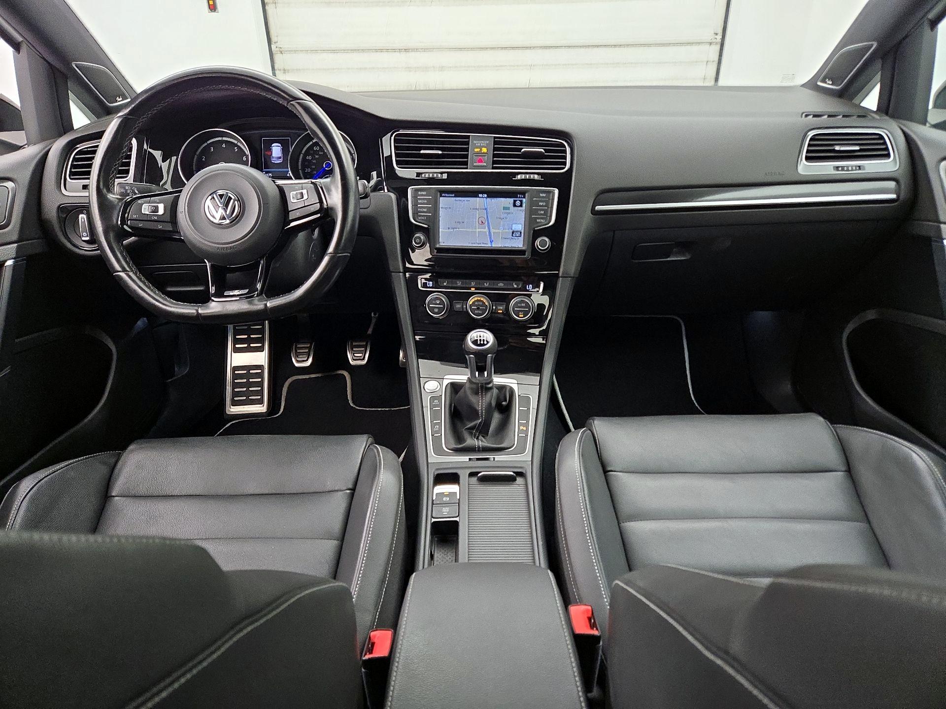 Thumbnail: 2017 Volkswagen Golf - 9