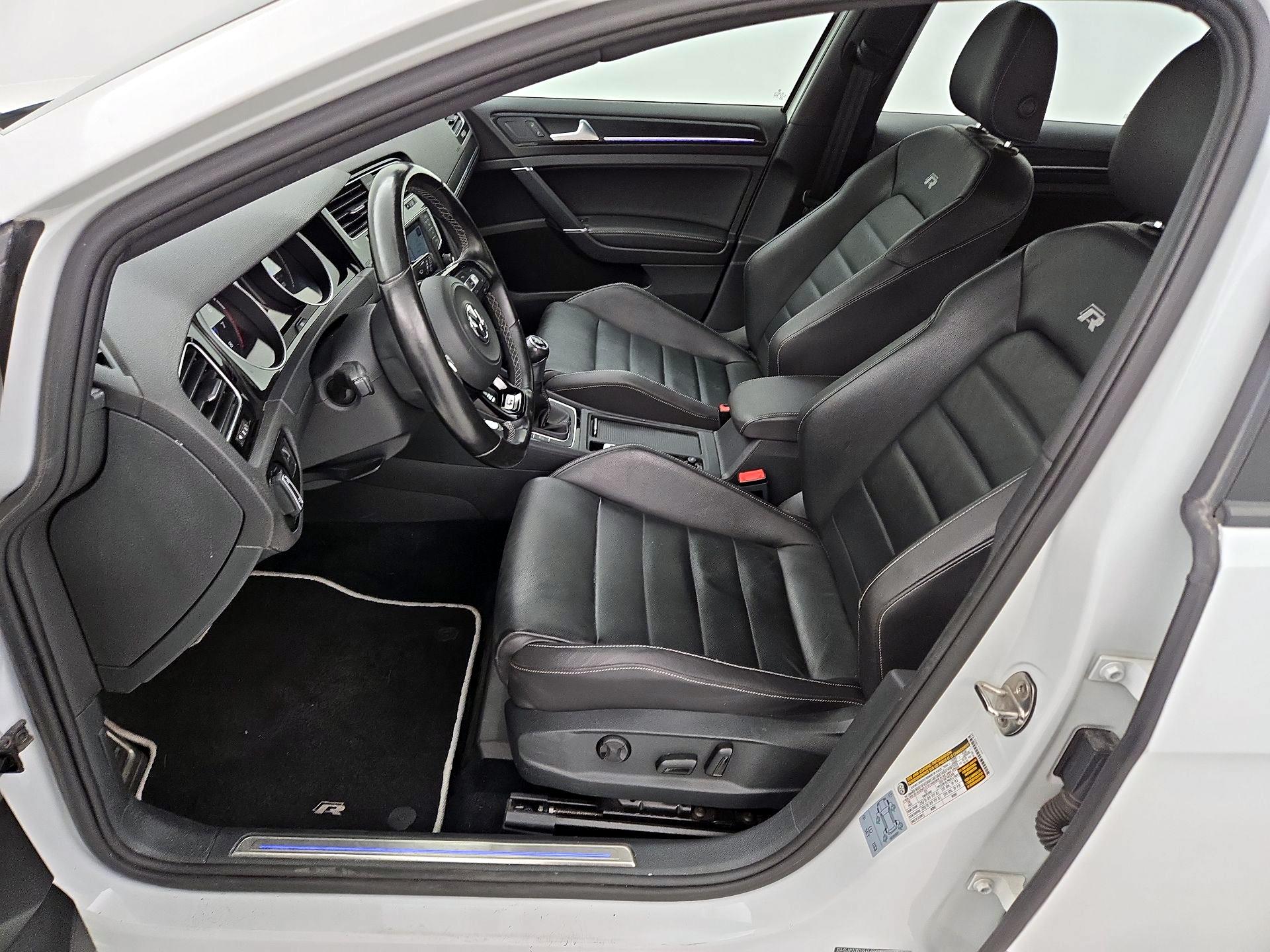 Thumbnail: 2017 Volkswagen Golf - 11