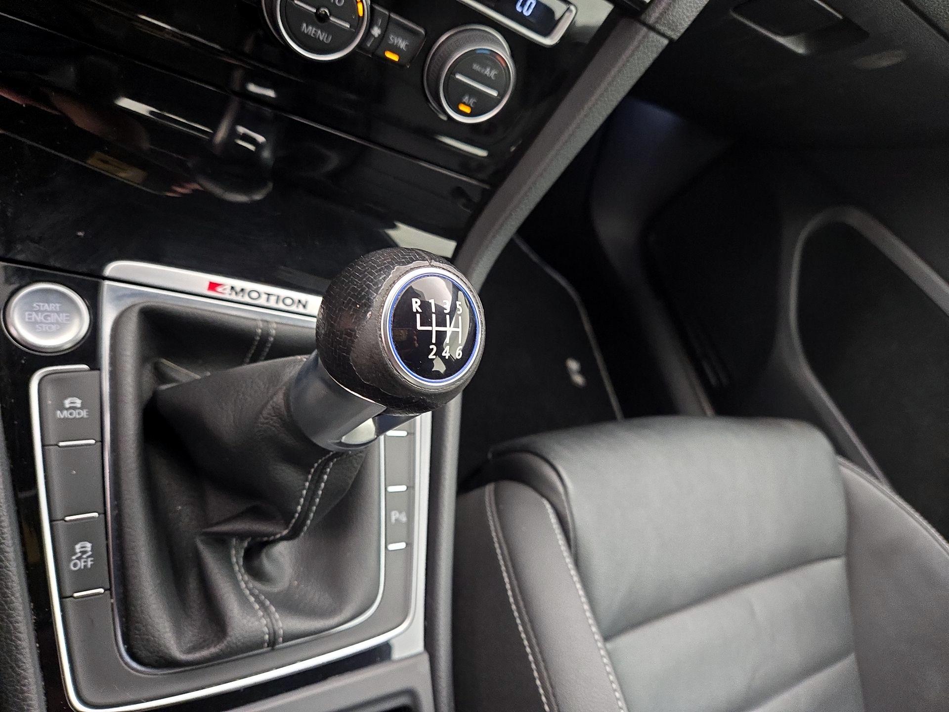 Thumbnail: 2017 Volkswagen Golf - 18