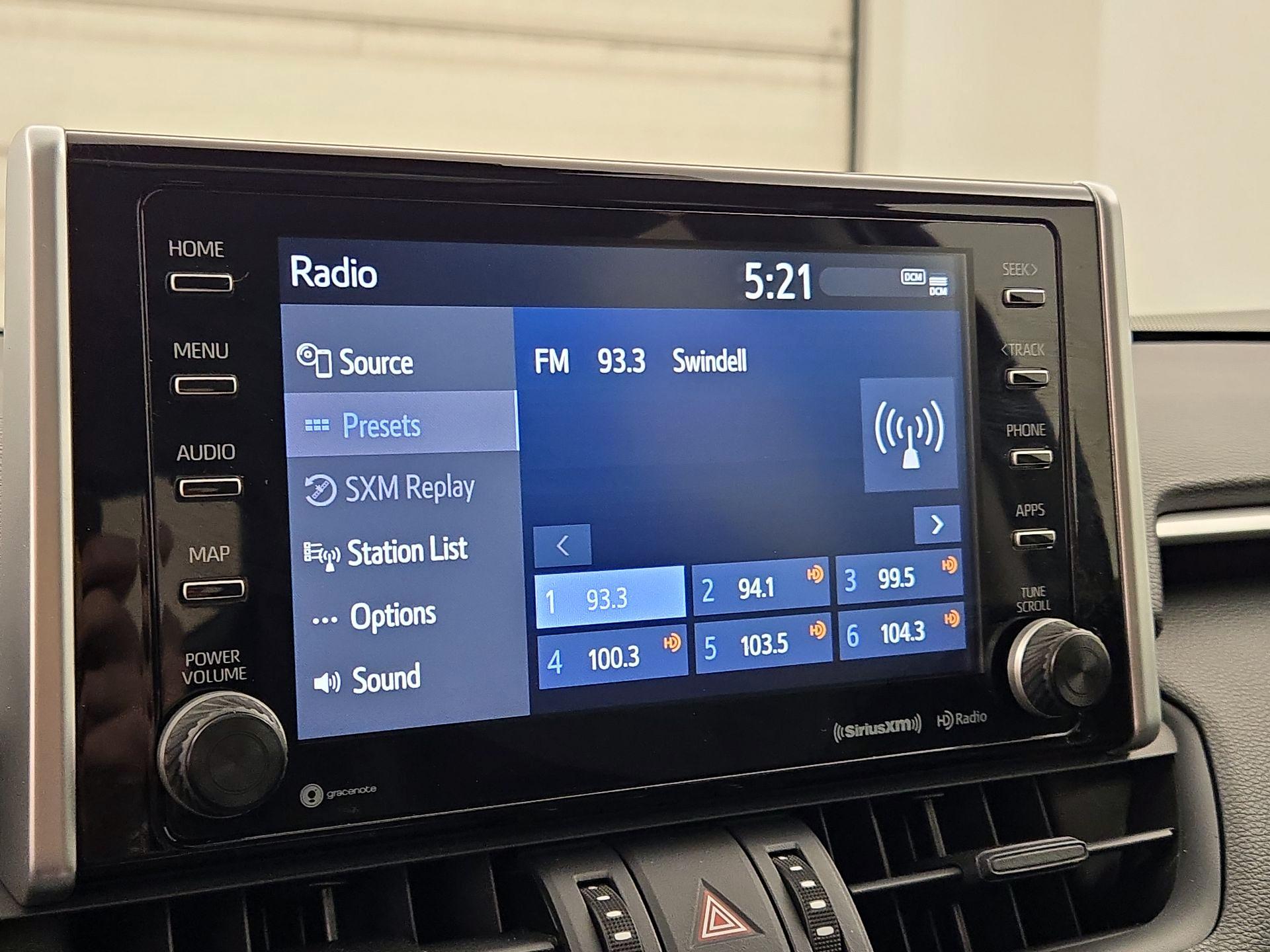 Thumbnail: 2021 Toyota RAV4 - 15