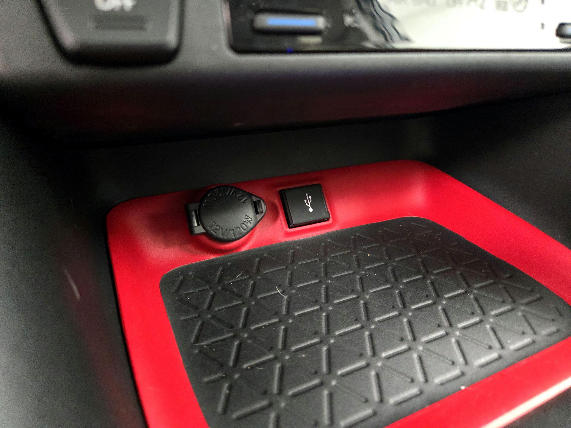 Thumbnail: 2021 Toyota RAV4 - 18