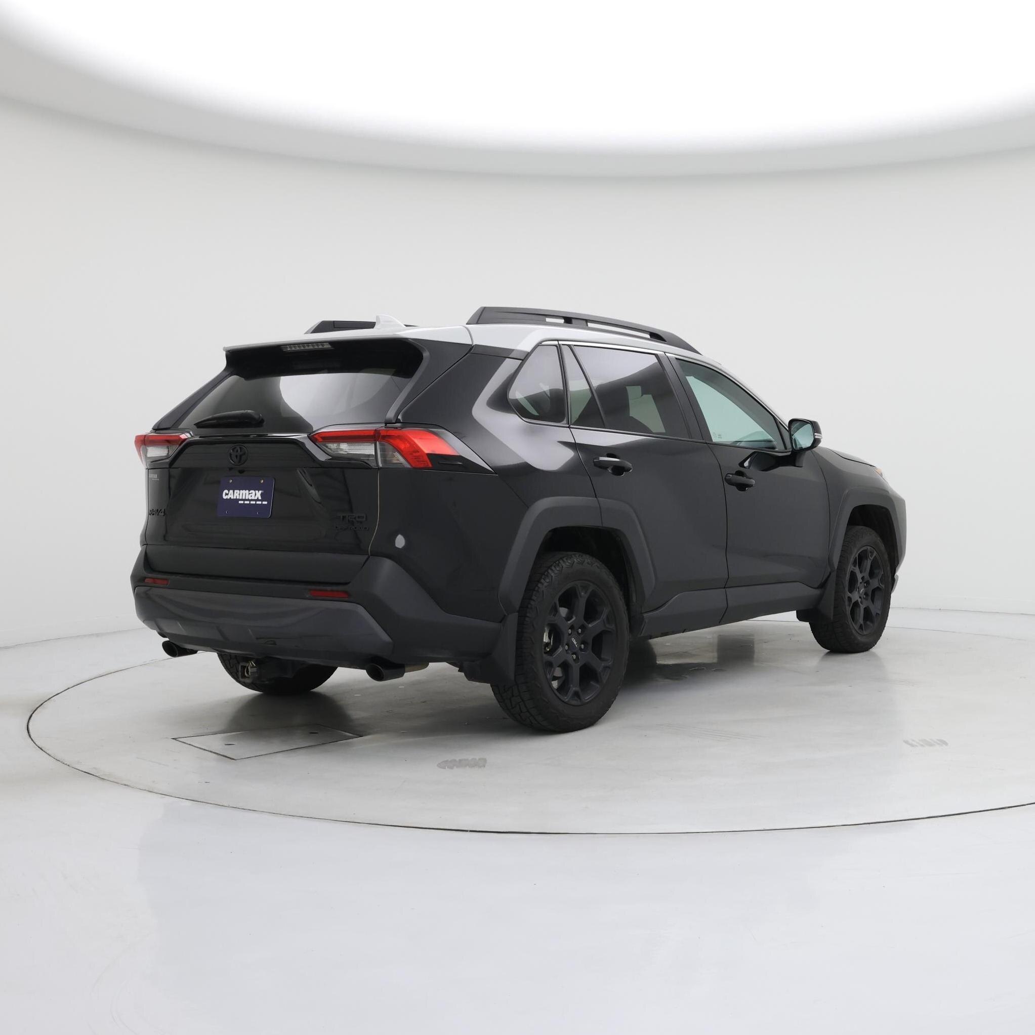 Thumbnail: 2021 Toyota RAV4 - 8