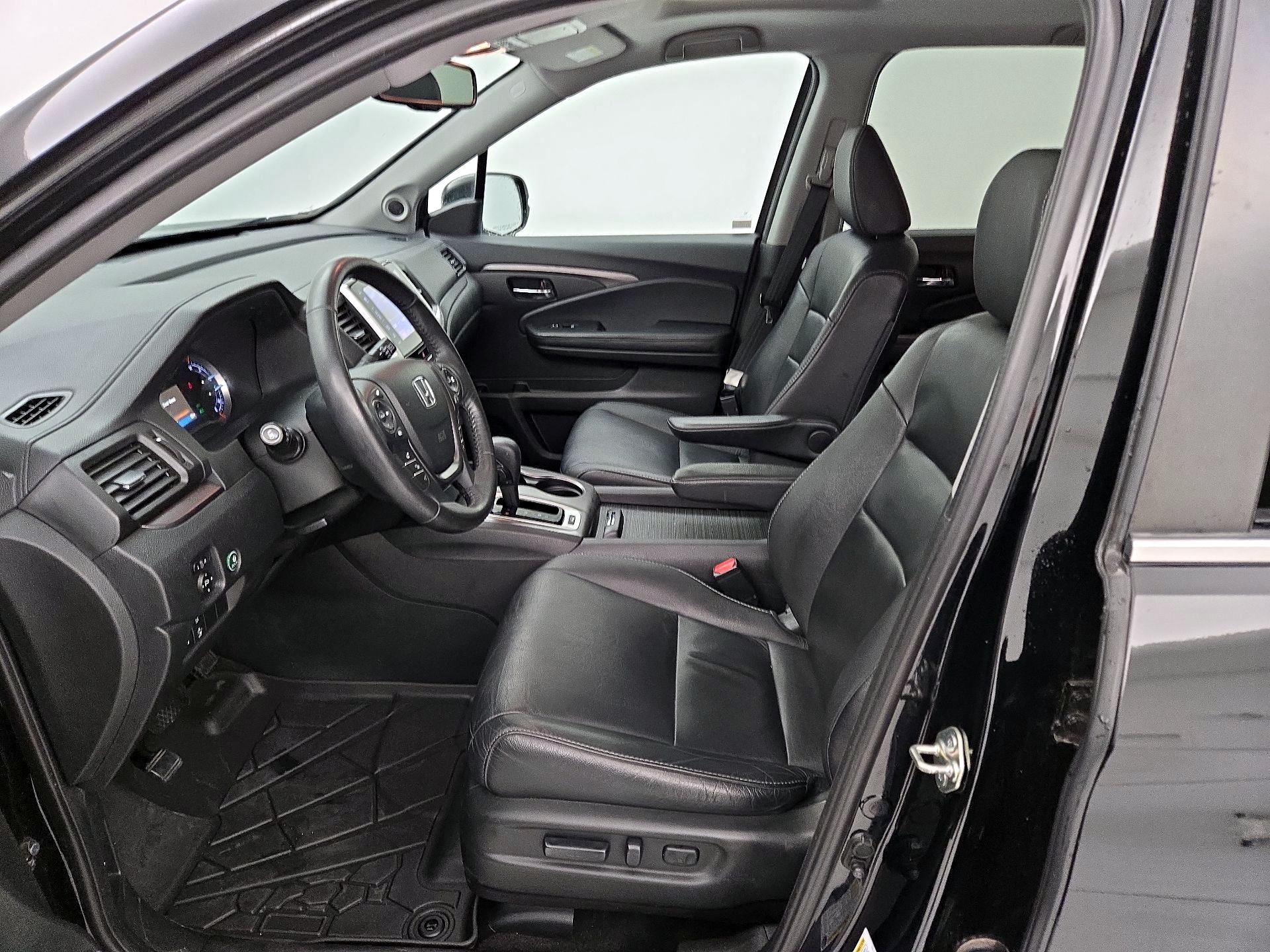 Thumbnail: 2018 Honda Pilot - 11