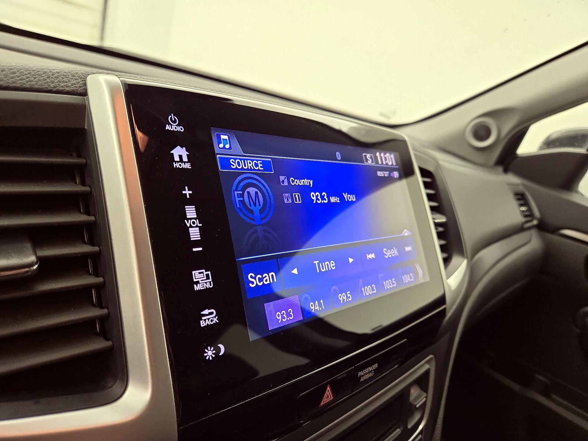 Thumbnail: 2018 Honda Pilot - 15