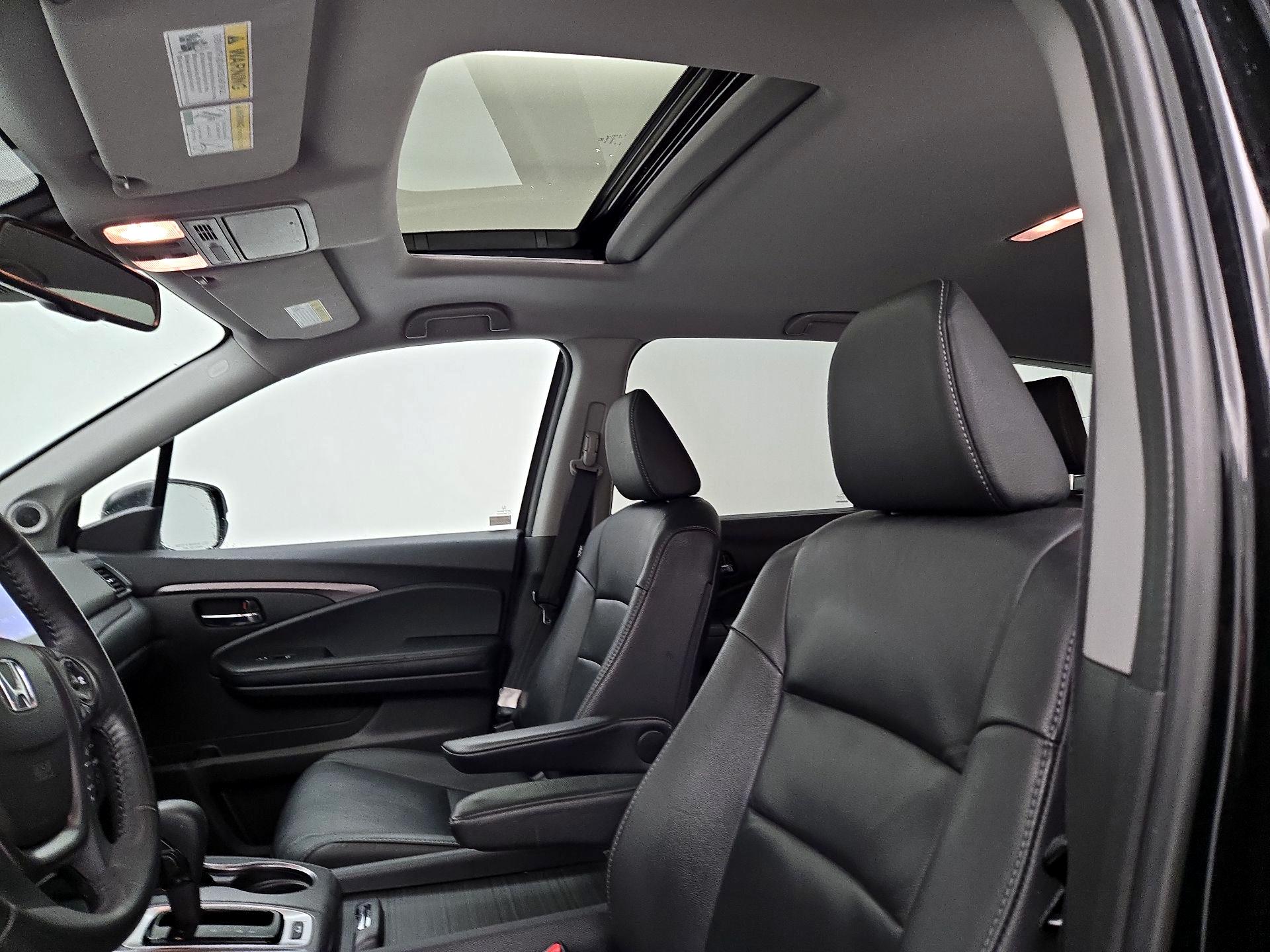 Thumbnail: 2018 Honda Pilot - 19