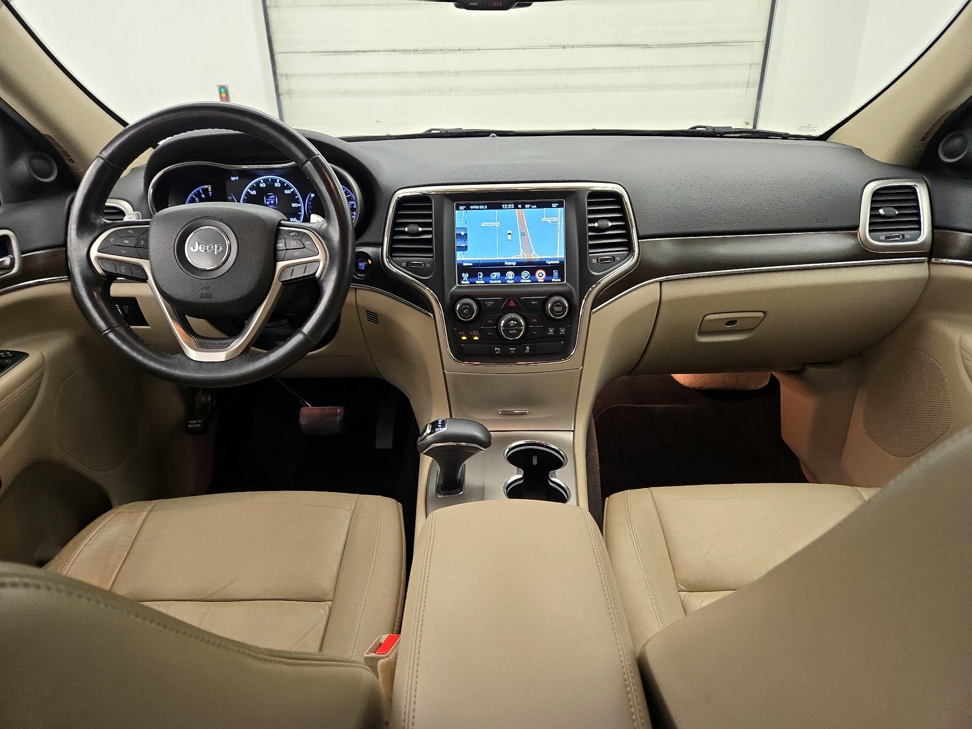 Thumbnail: 2015 Jeep Grand Cherokee - 9