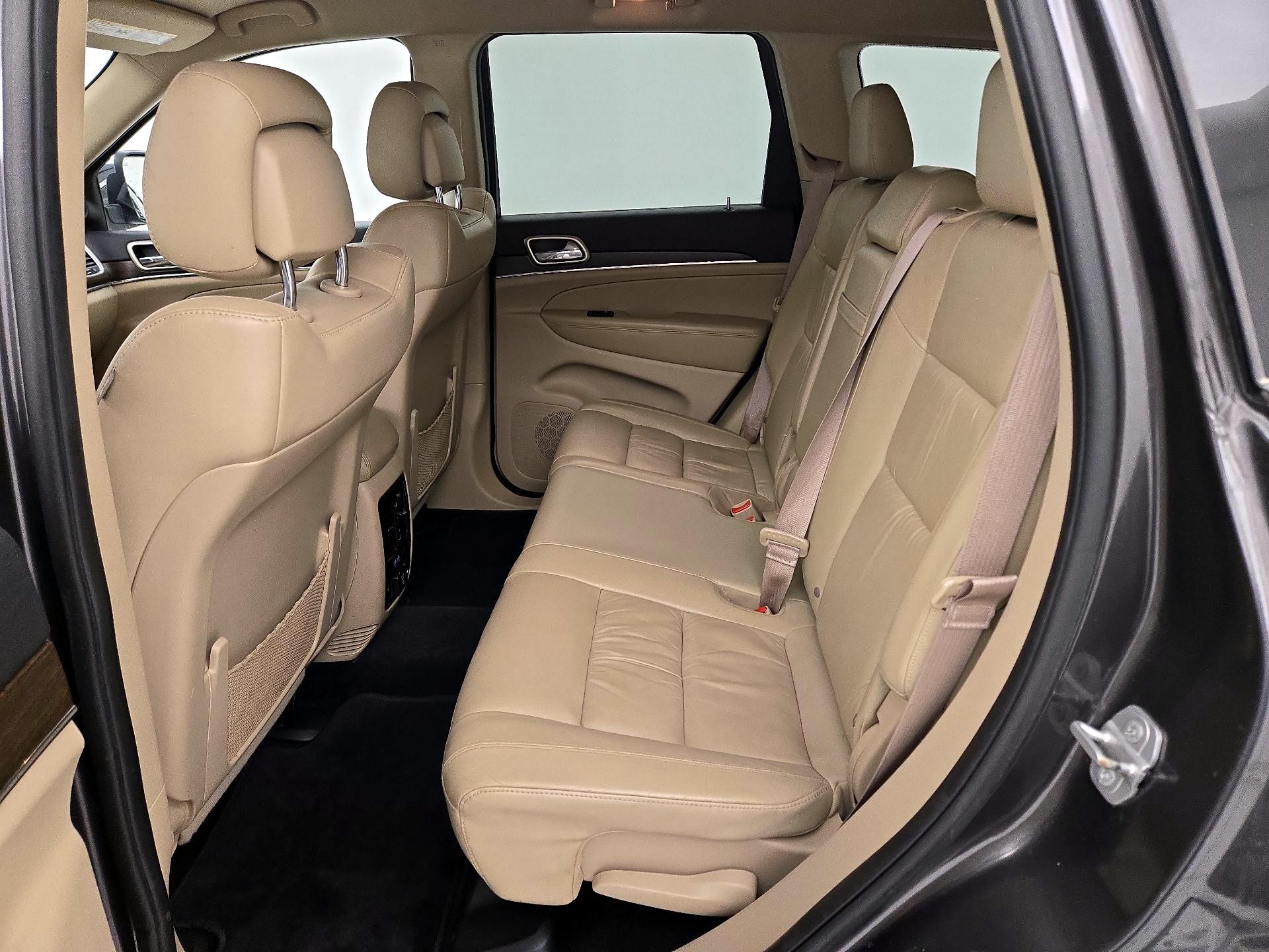 Thumbnail: 2015 Jeep Grand Cherokee - 20