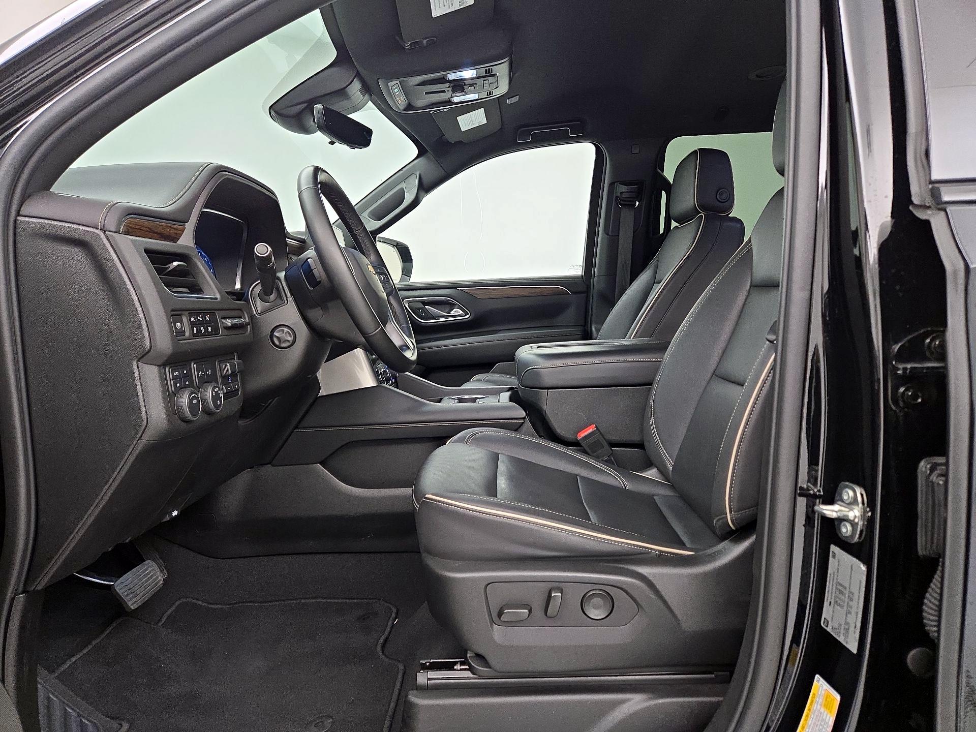 Thumbnail: 2023 Chevrolet Suburban - 11