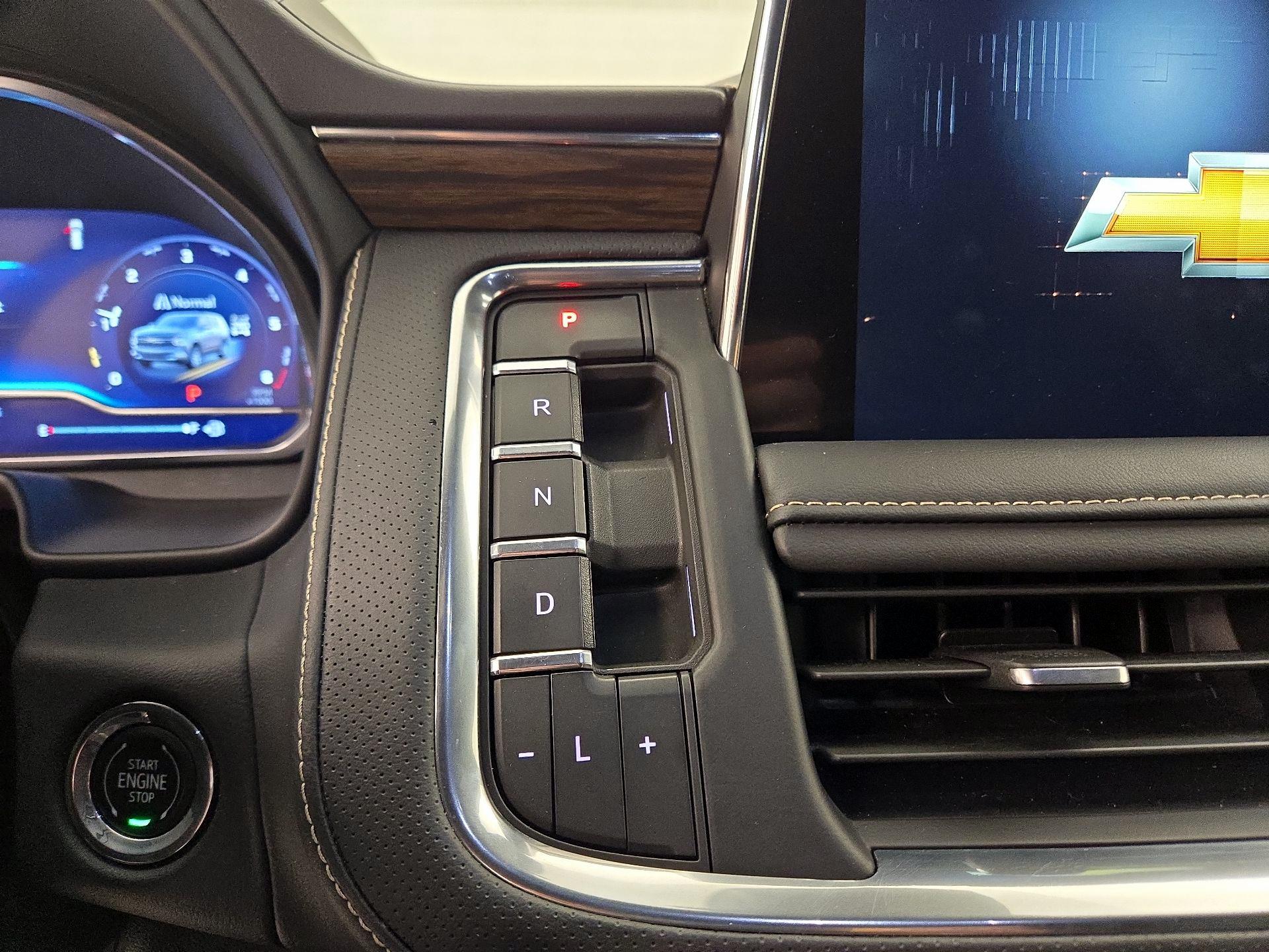 Thumbnail: 2023 Chevrolet Suburban - 18