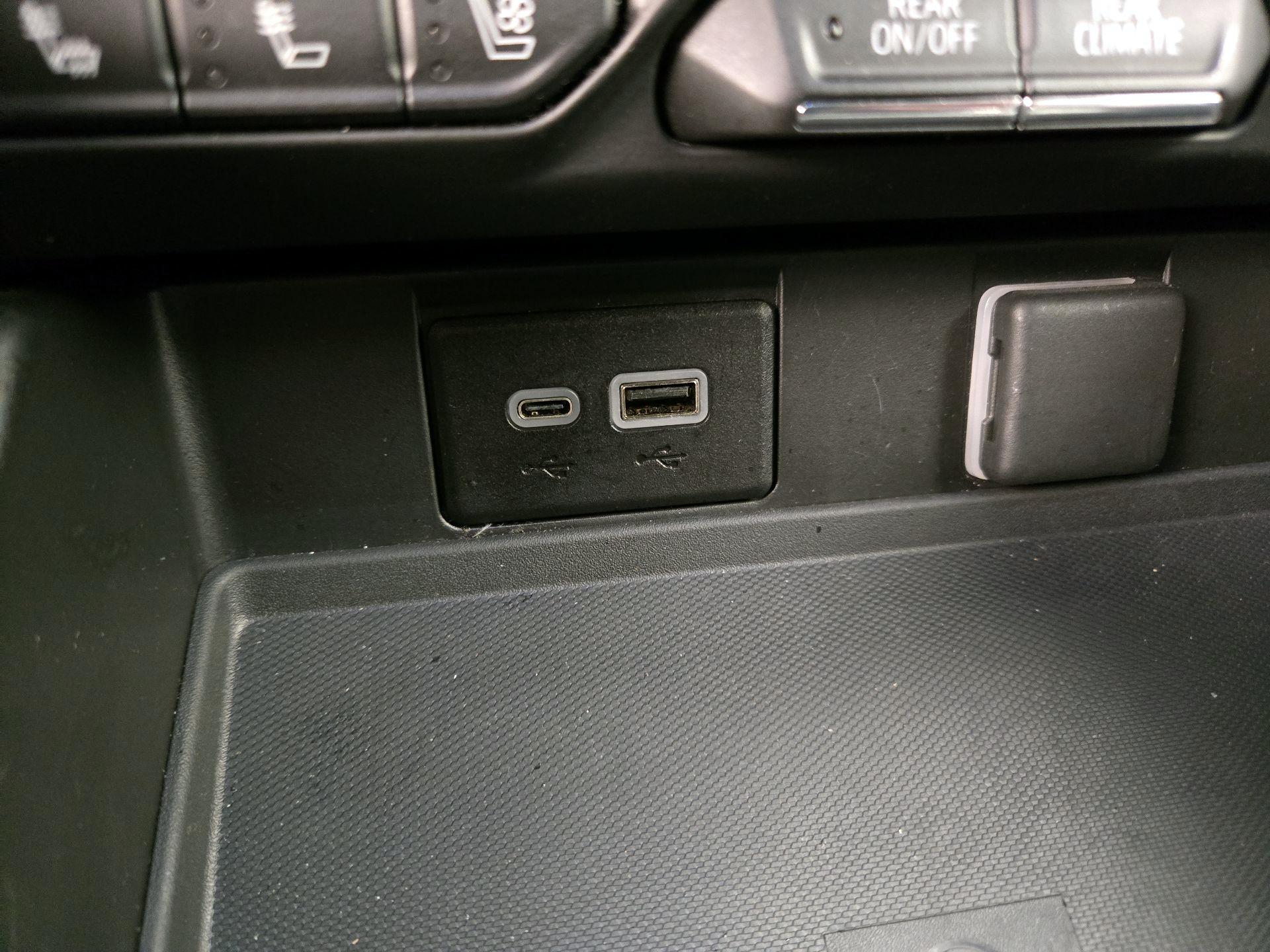 Thumbnail: 2023 Chevrolet Suburban - 19