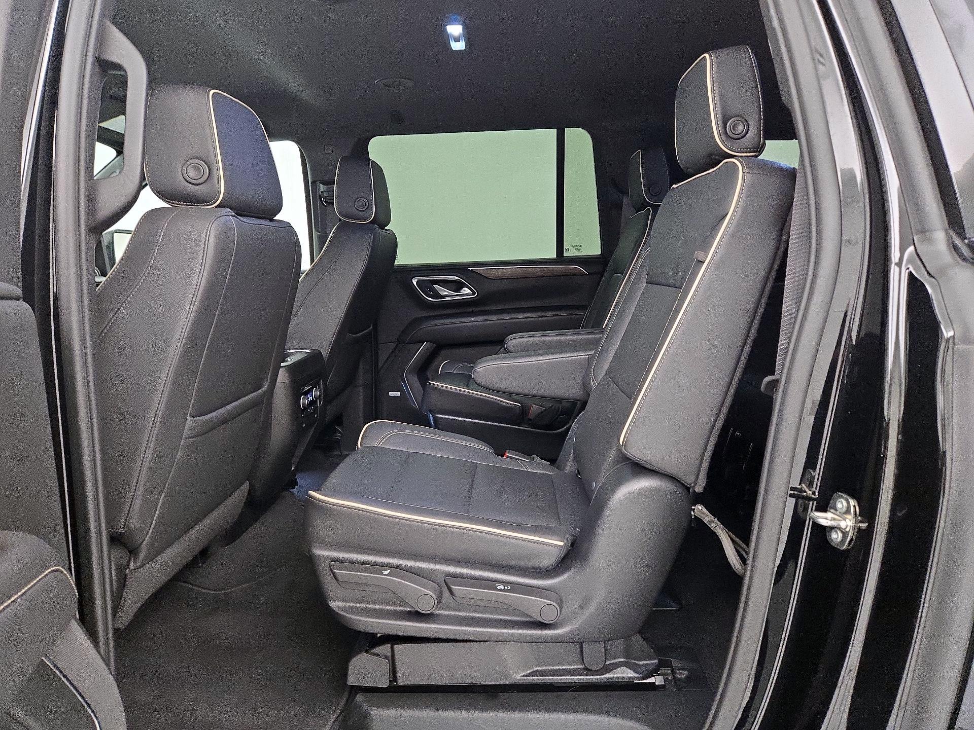 Thumbnail: 2023 Chevrolet Suburban - 20