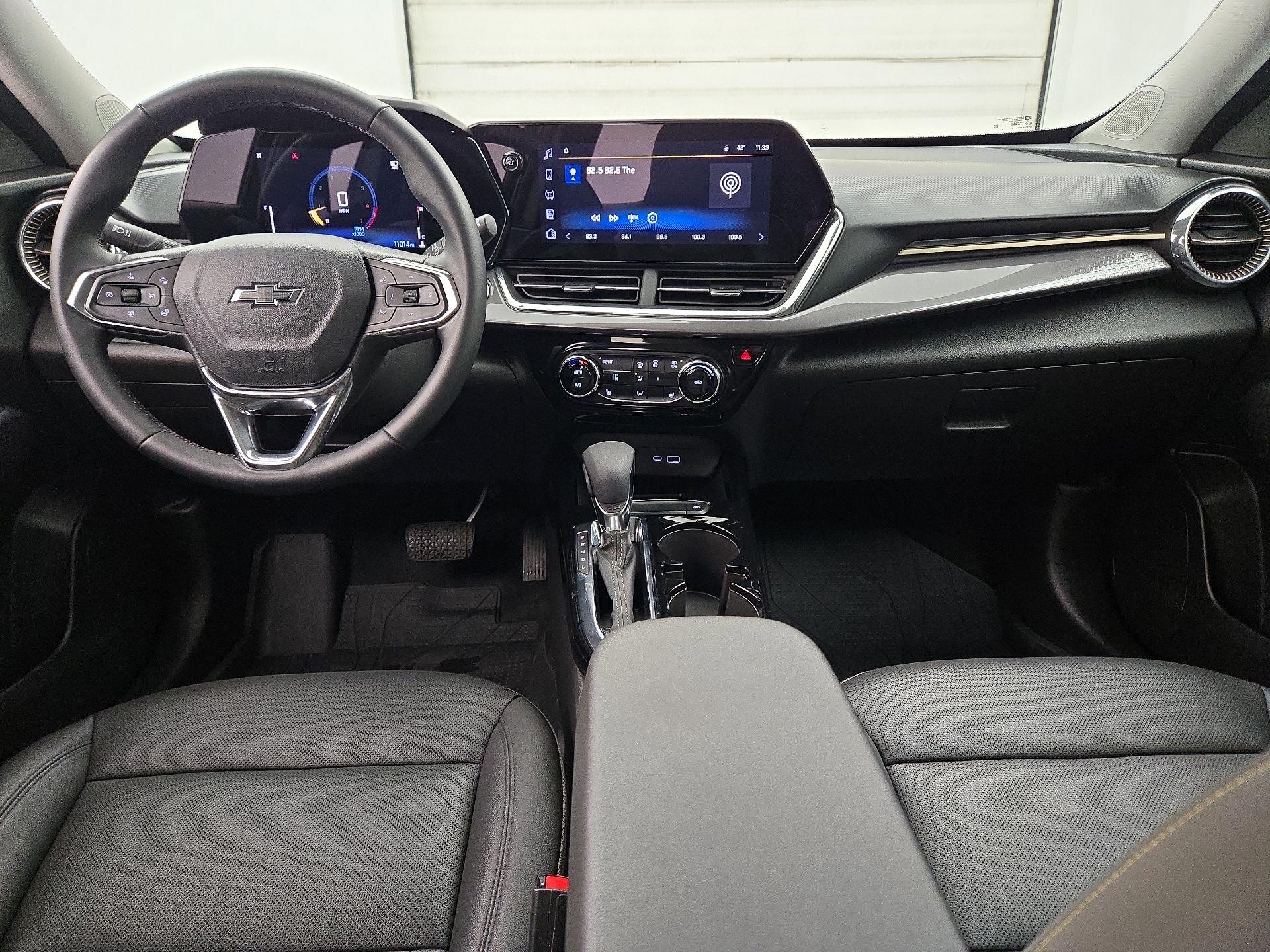 Thumbnail: 2025 Chevrolet Trax - 9