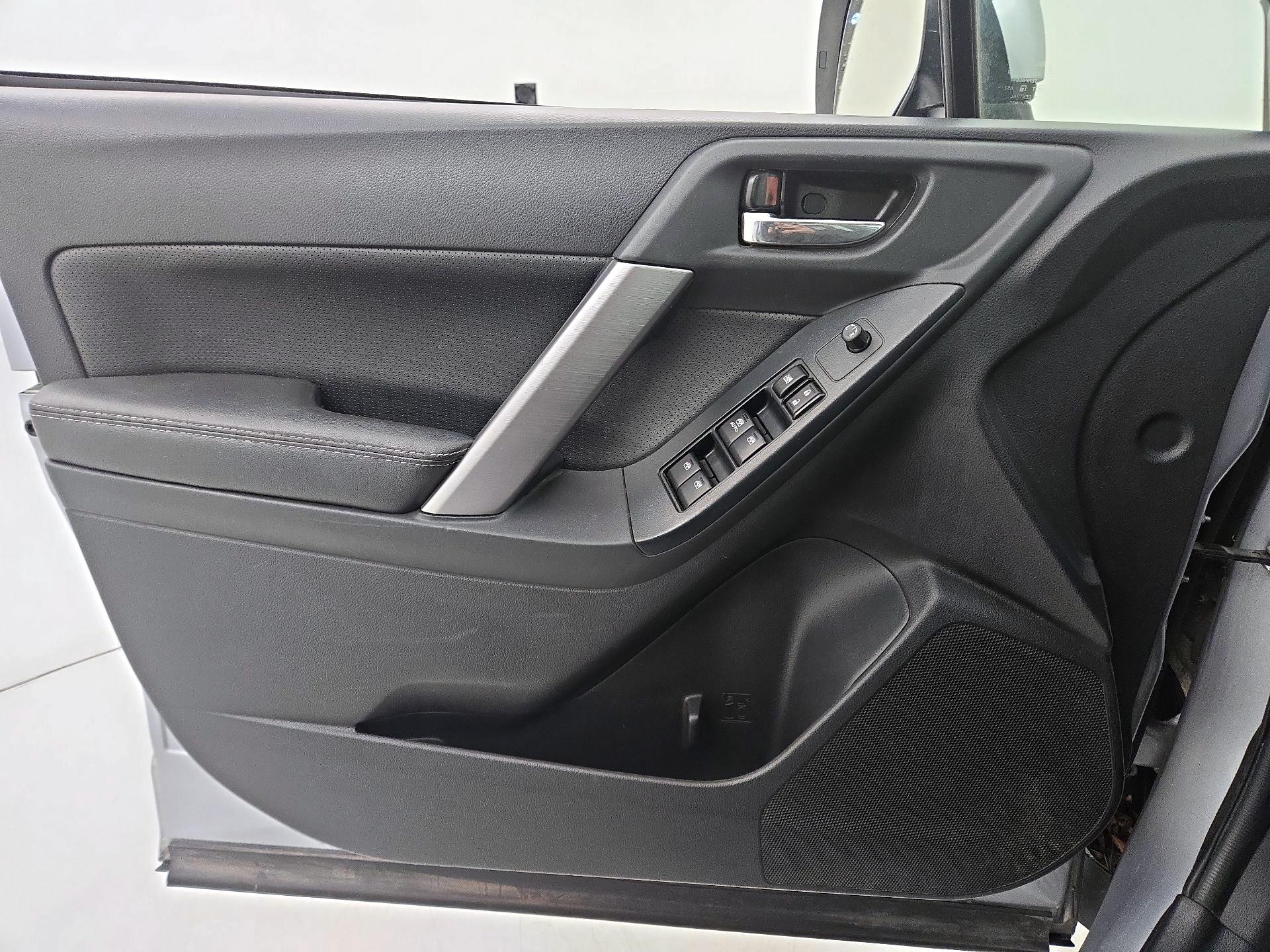 Thumbnail: 2016 Subaru Forester - 12