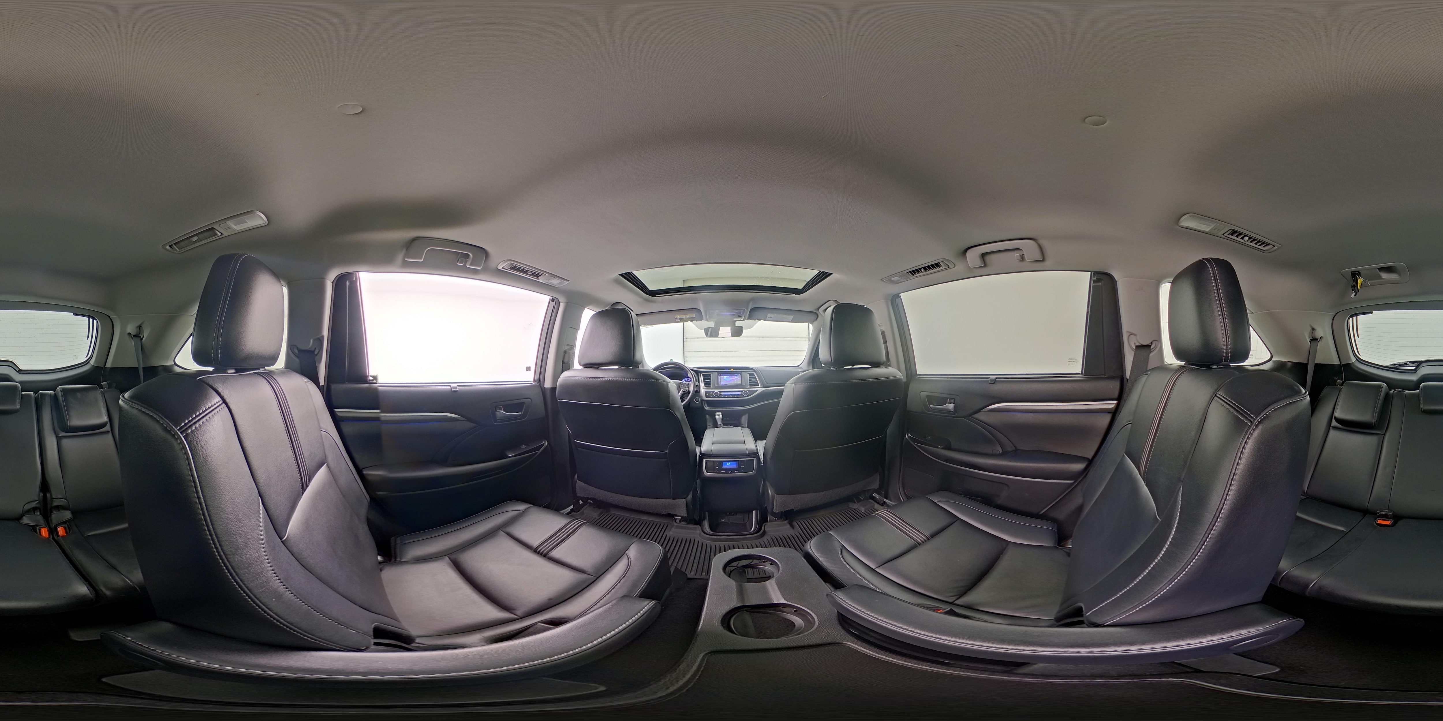 2018 Toyota Highlander SE - Photo 28