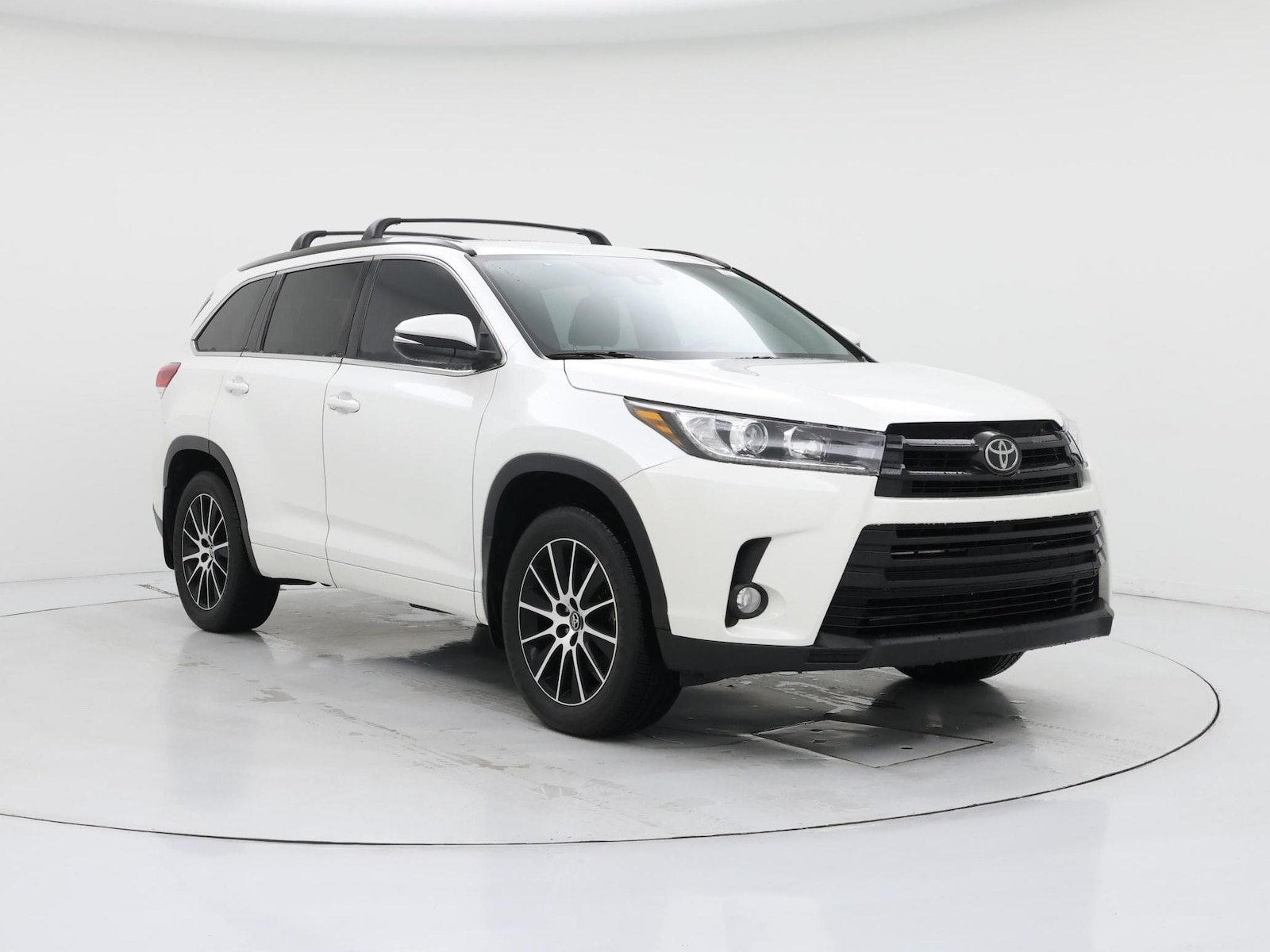 2018 Toyota Highlander SE - Photo 2