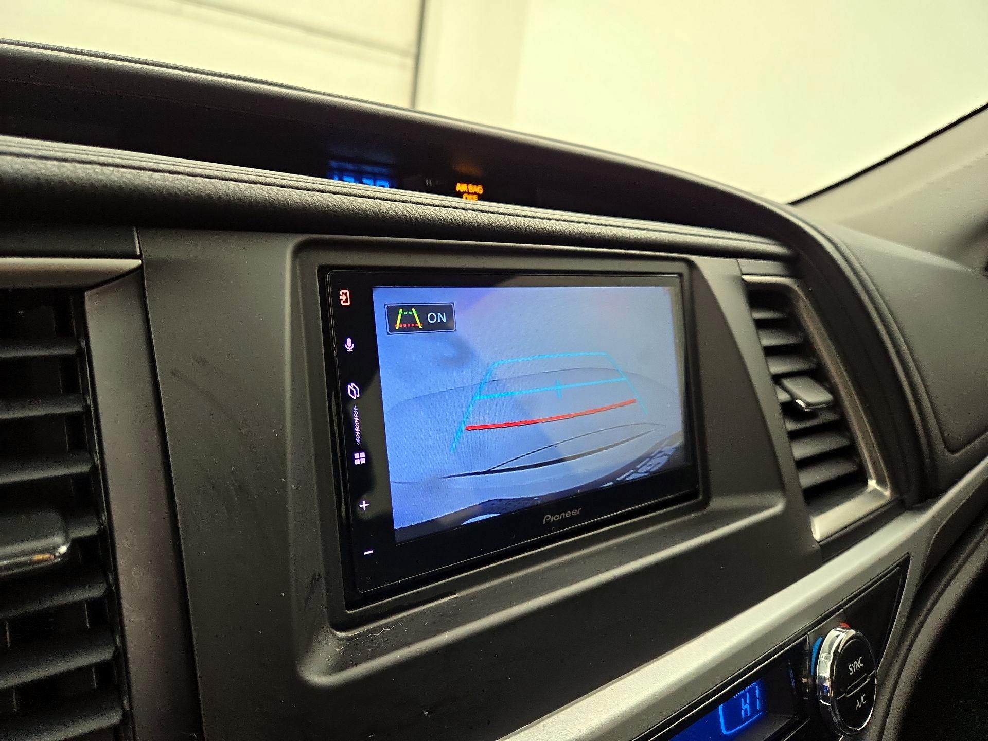 Thumbnail: 2018 Toyota Highlander - 14