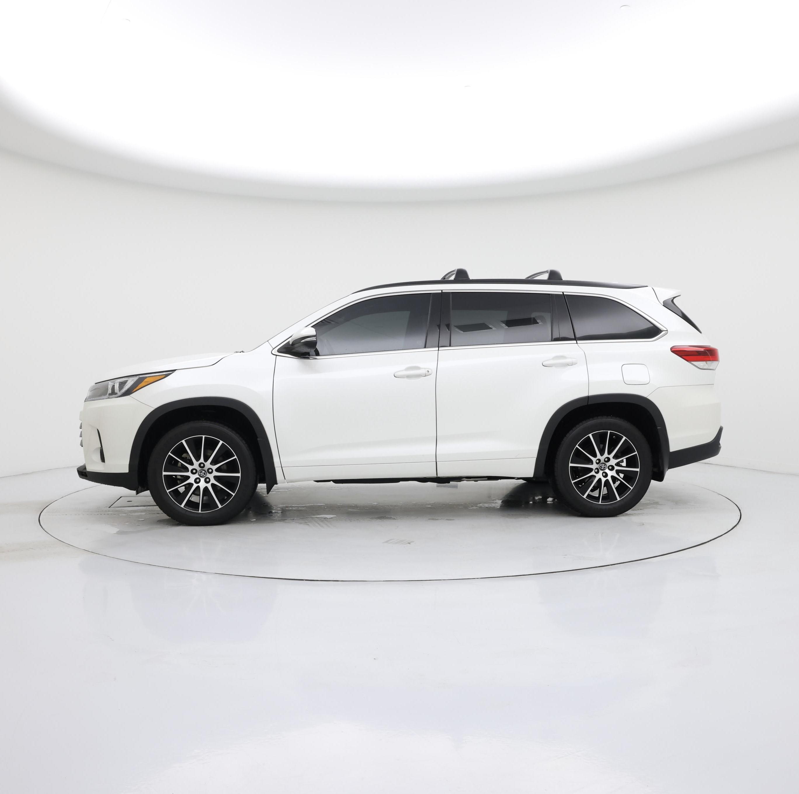 Thumbnail: 2018 Toyota Highlander - 3