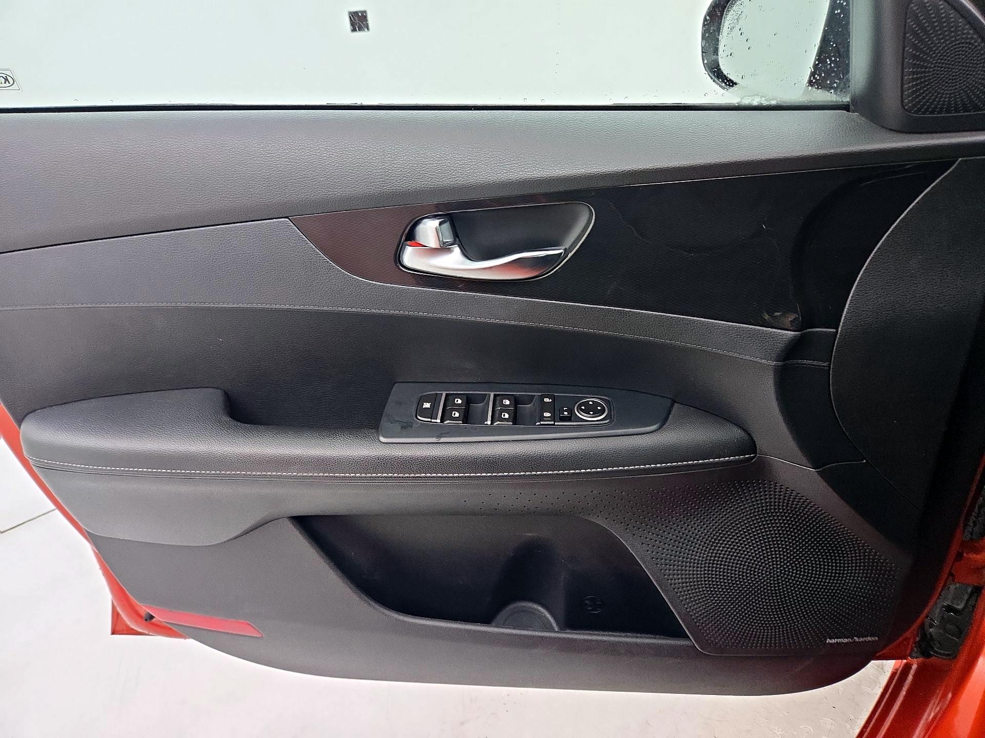 Thumbnail: 2021 Kia Forte - 12