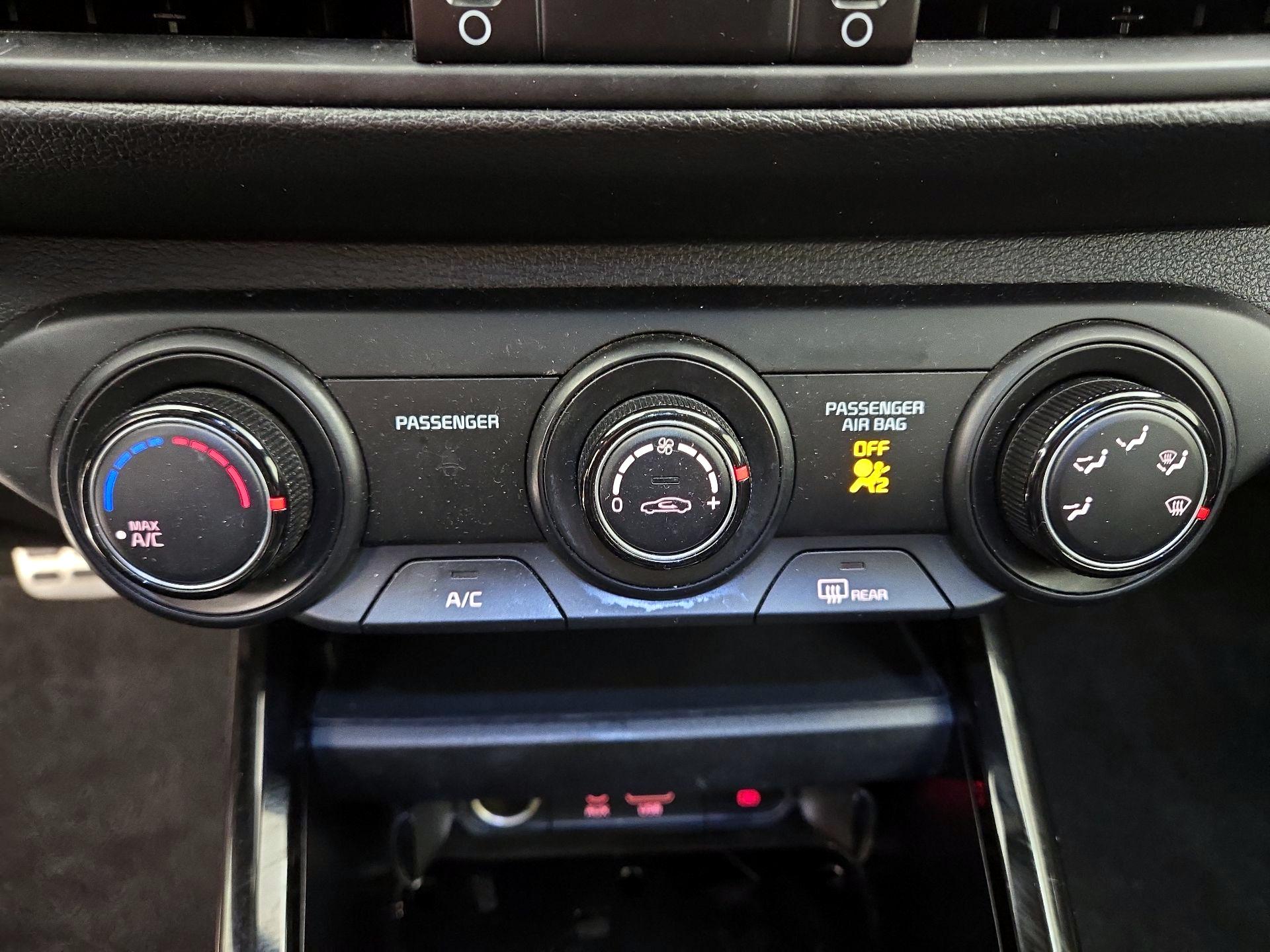 Thumbnail: 2021 Kia Forte - 16