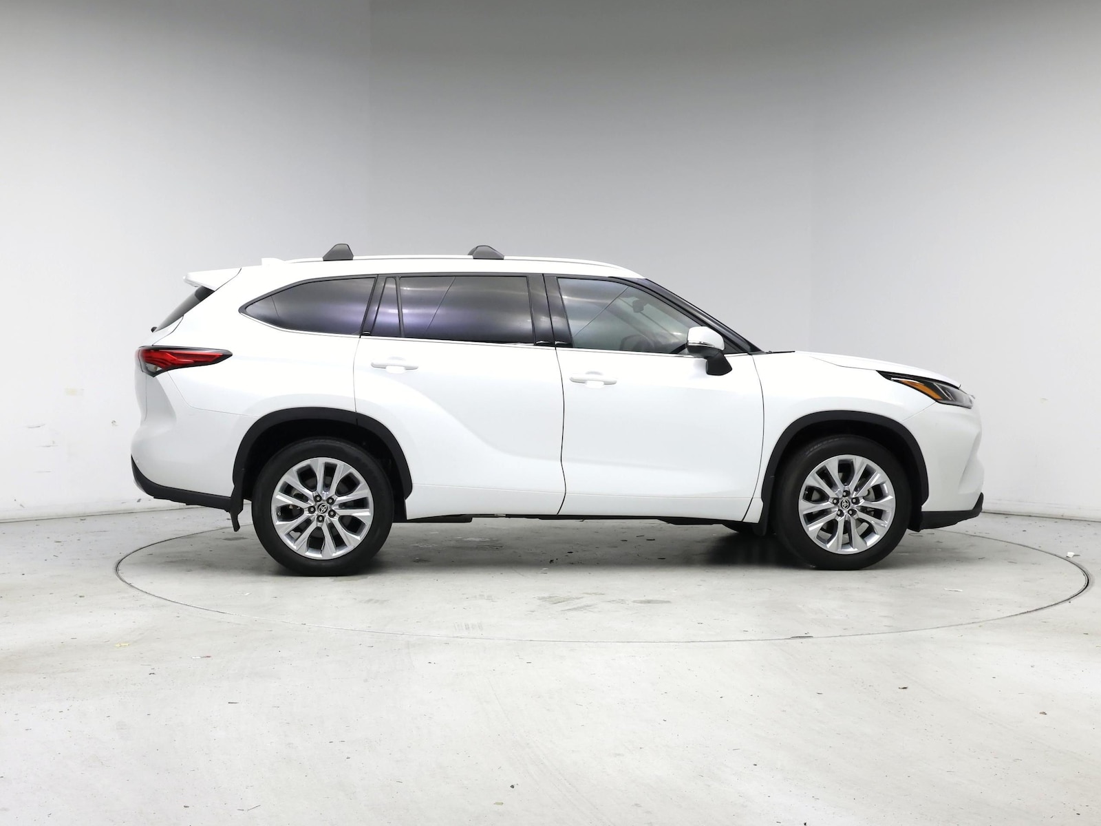 2022 Toyota Highlander Limited - Photo 8